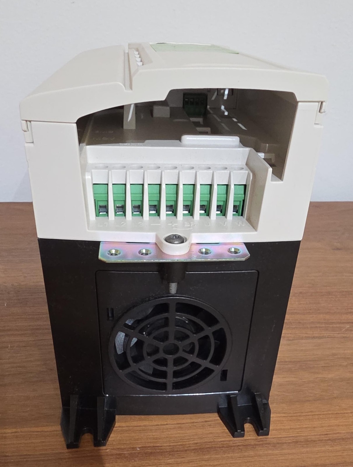 UNIDRIVE CONTROL TECHNIQUES M M400-044-00170 A101 01 AB100 10hp (NEW)
