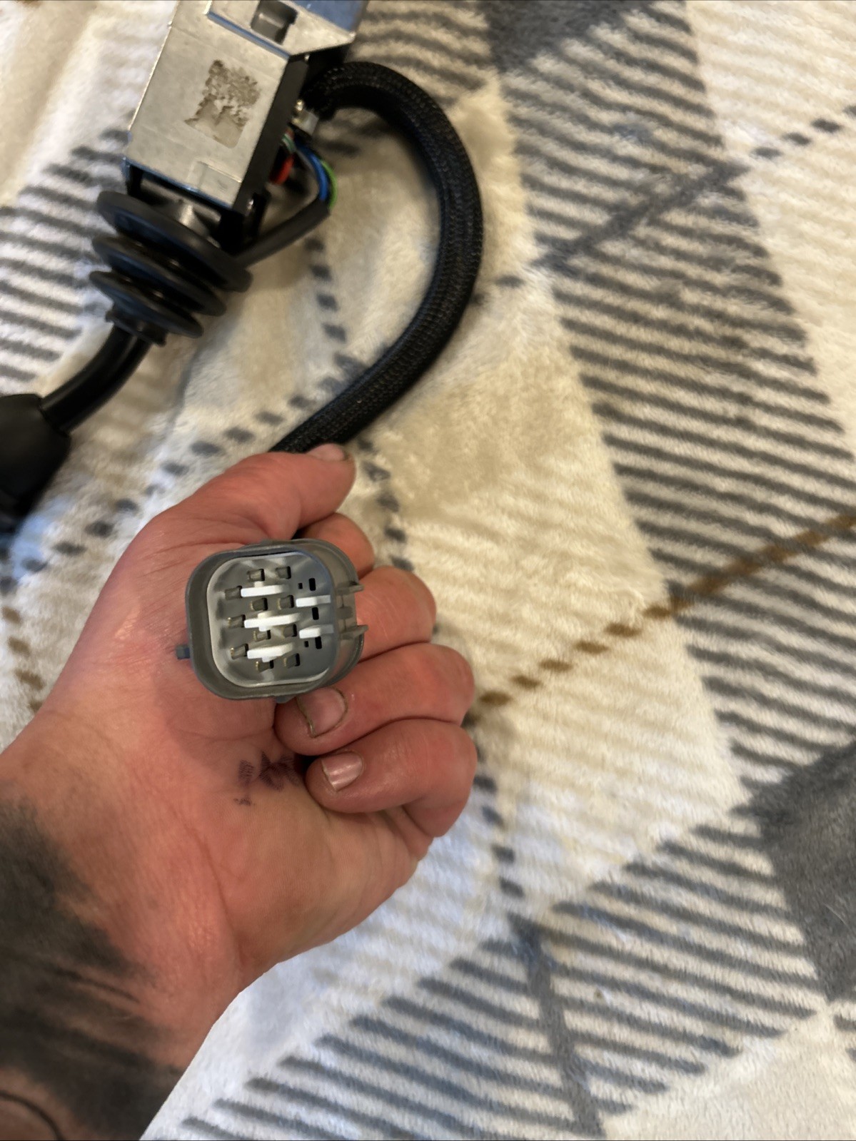 JCB PARTS – FORWARD & REVERSE COLUMN SWITCH POWERSHIFT (PART NO. 701/80298)