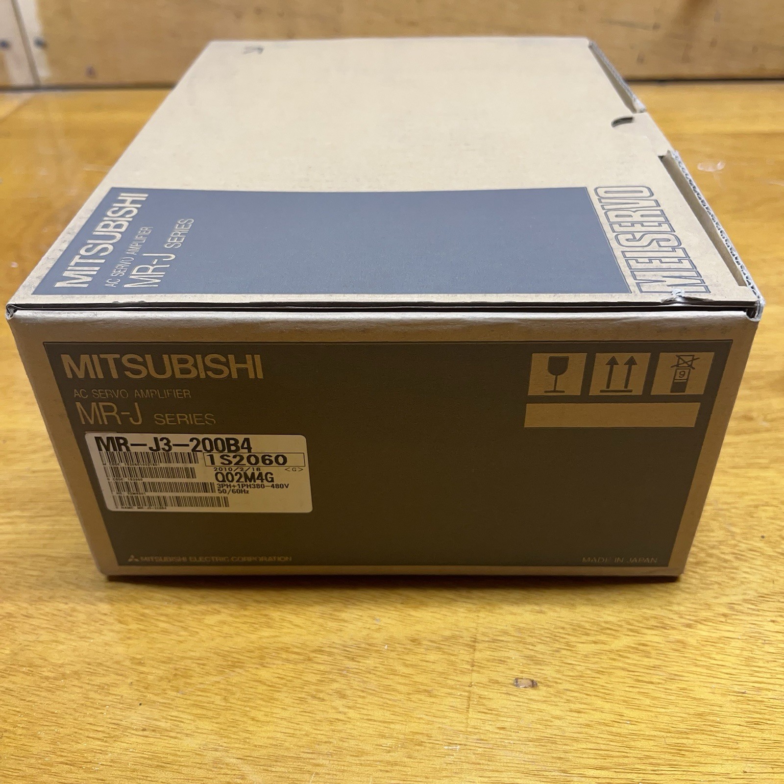 Mitsubishi MR-J3-200B4 Servo Drive 2kW 400V MELSERVO Amp NEW