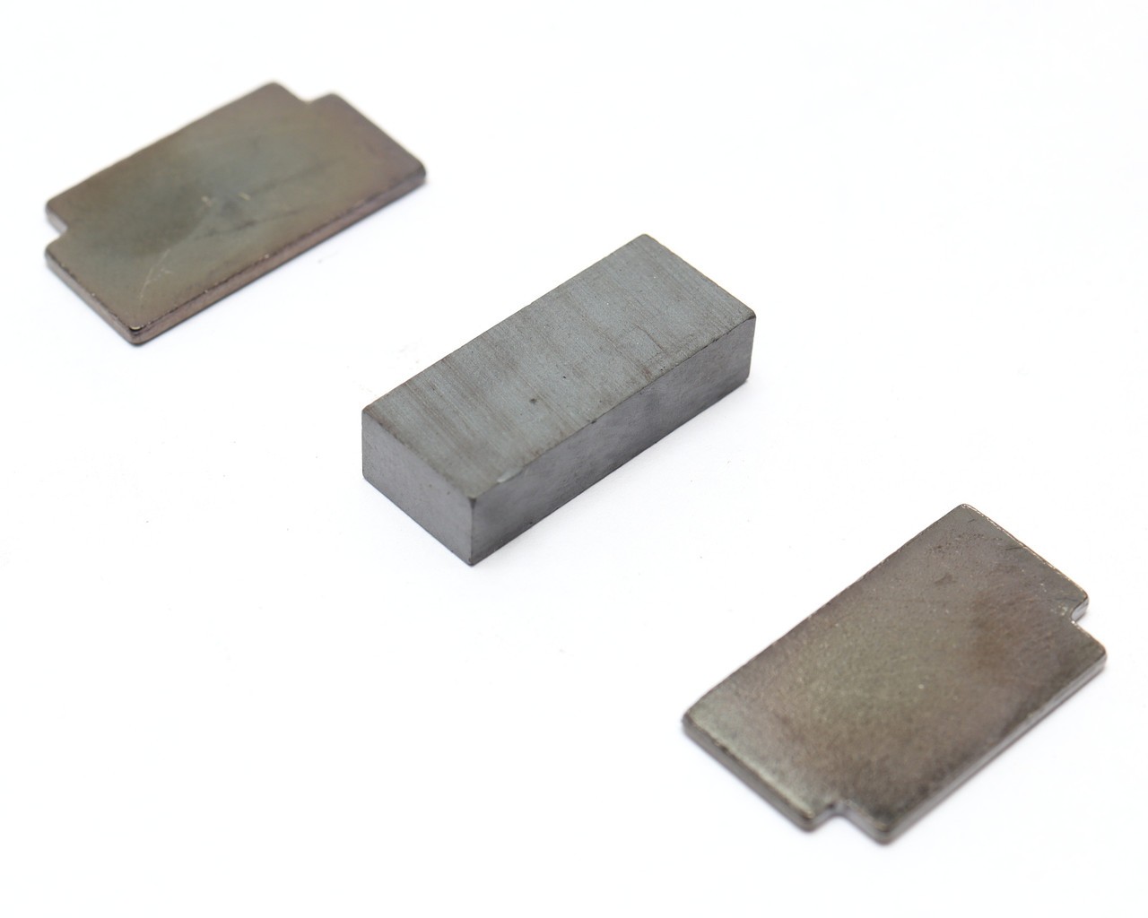 Ferrite Rectangular Magnets, 7/8″ x 3/8″, 100pcs