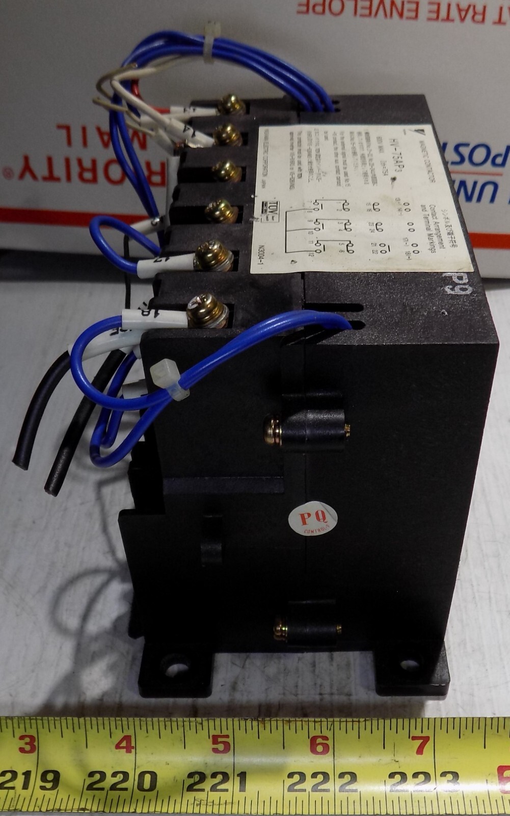 YASKAWA YASNAC HV-75AP3 magnetic contactor 600V Max Ith=75A