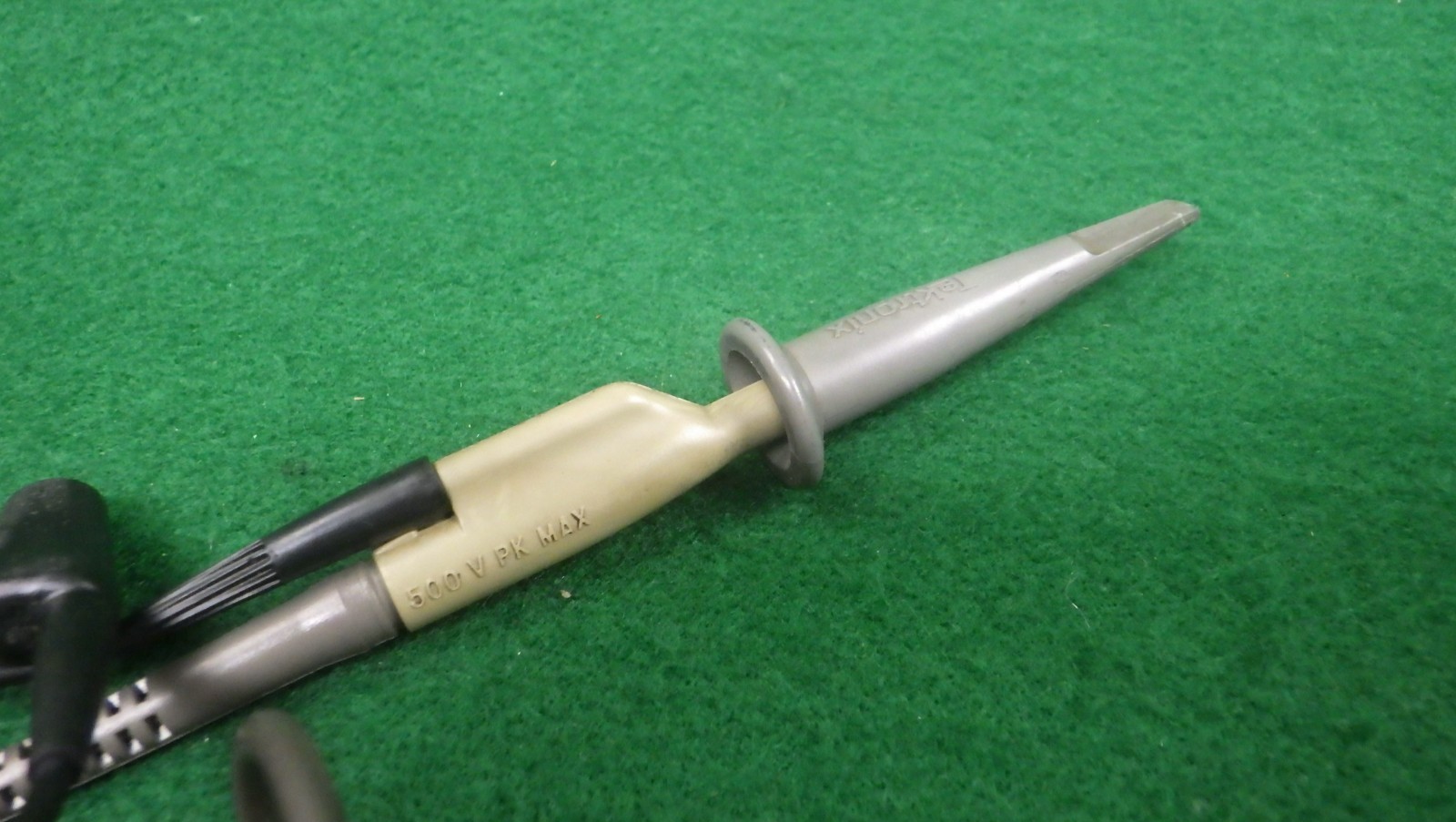 Tektronix P6121 10megohm Probe 11.0pF 10X 1.5M