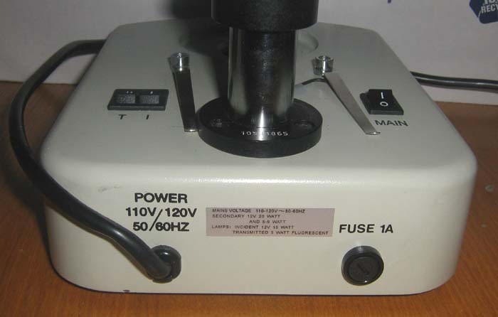 OLYPUS SZ3060 Microscope SZ30 Stereo Zoom Binocular /Base light source & Eyepiec