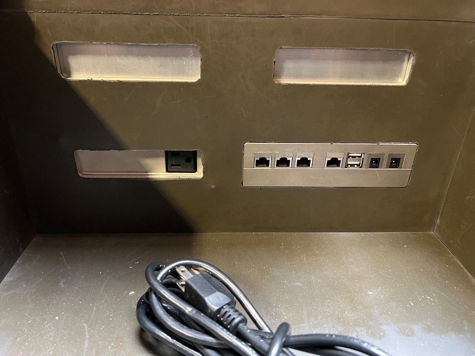 RF Shield Box Faraday enclosure EMI RFID Pass Through Interfaces Hydraulic lid