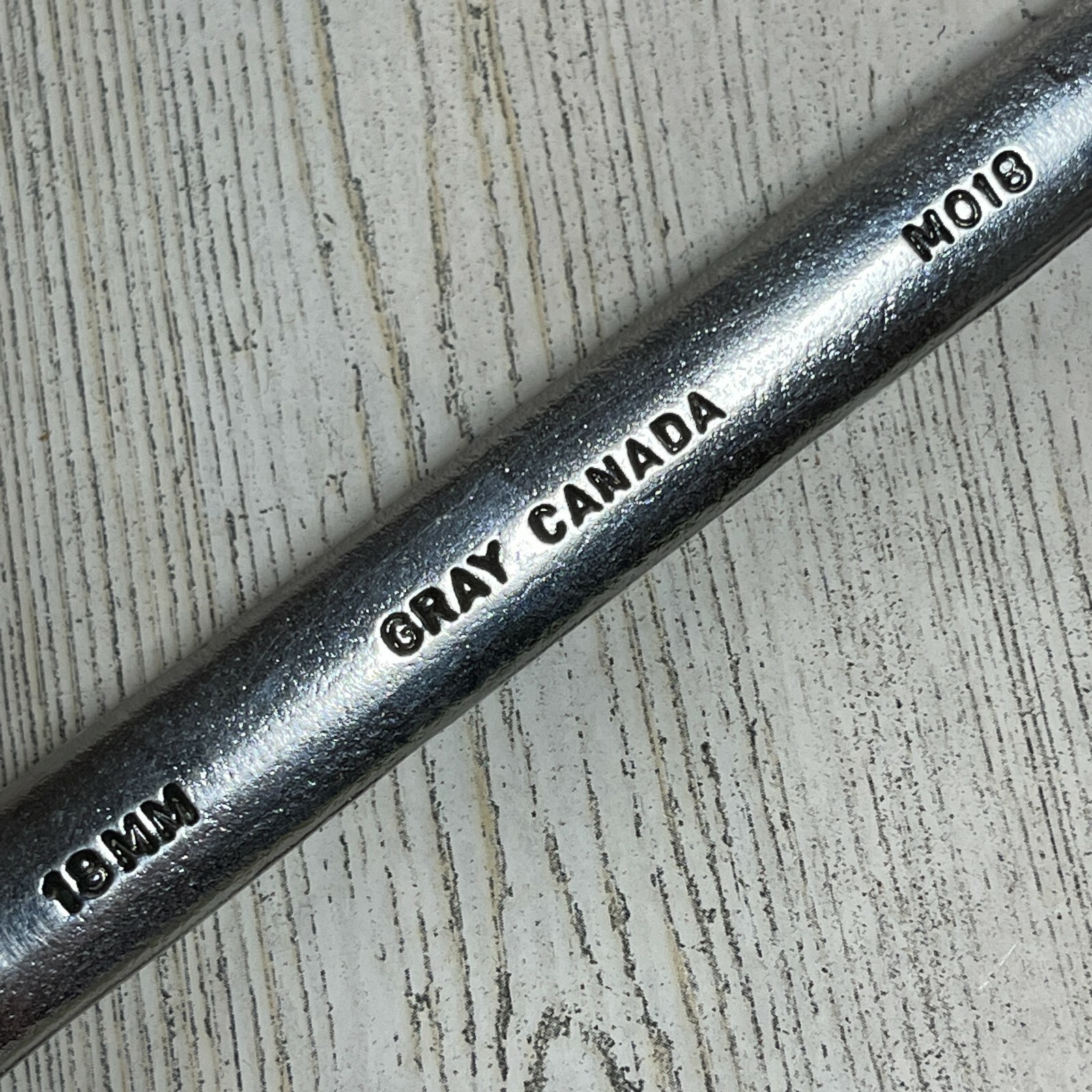 Gray Canada 18MM Combination Open and 12 Pt Box End Wrench MO18