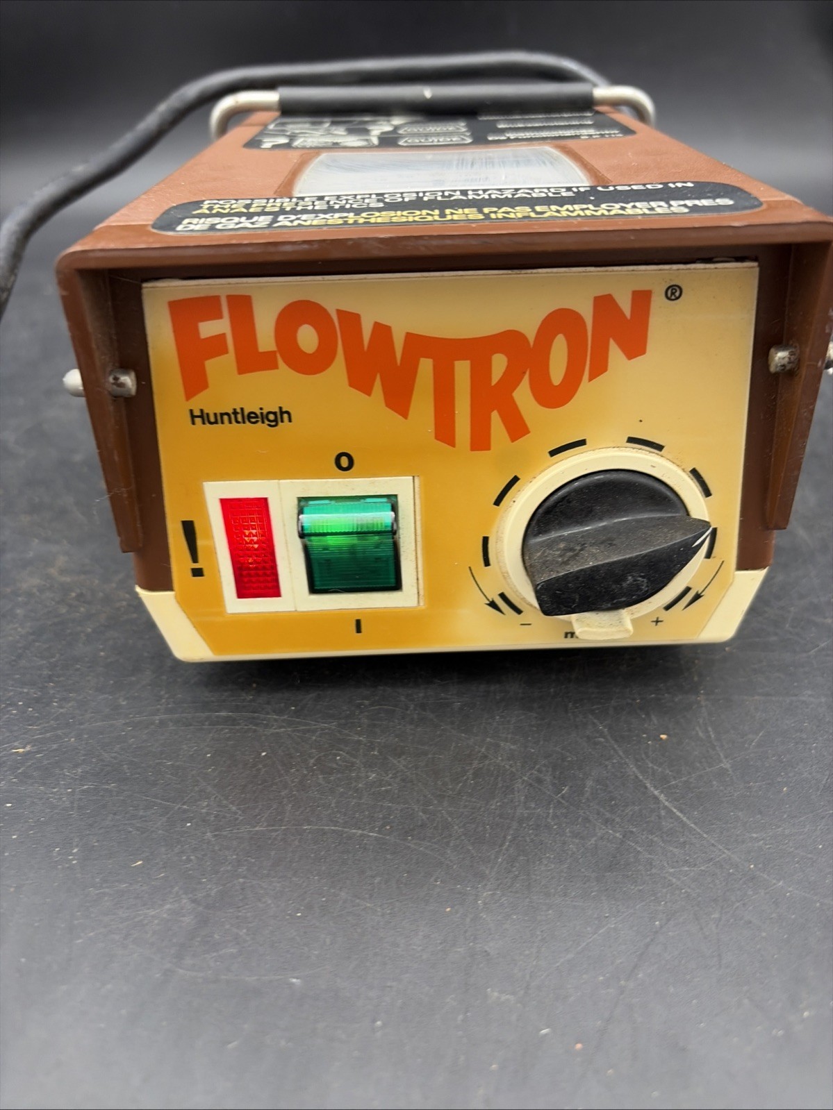 Flowtron Compression System Huntleigh Model AC 200/2.No Hoses Powers On Untested