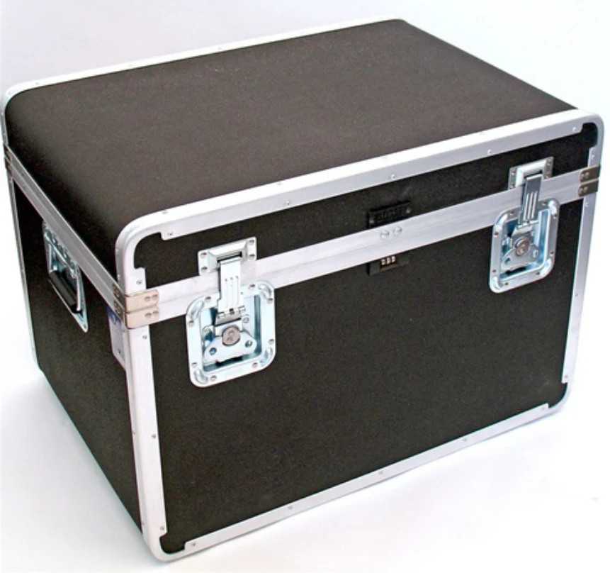 1018L – PLATT LUGGAGE – GUARDSMAN ATA 300 SHIPPING CASE – Interior Dimensions (L