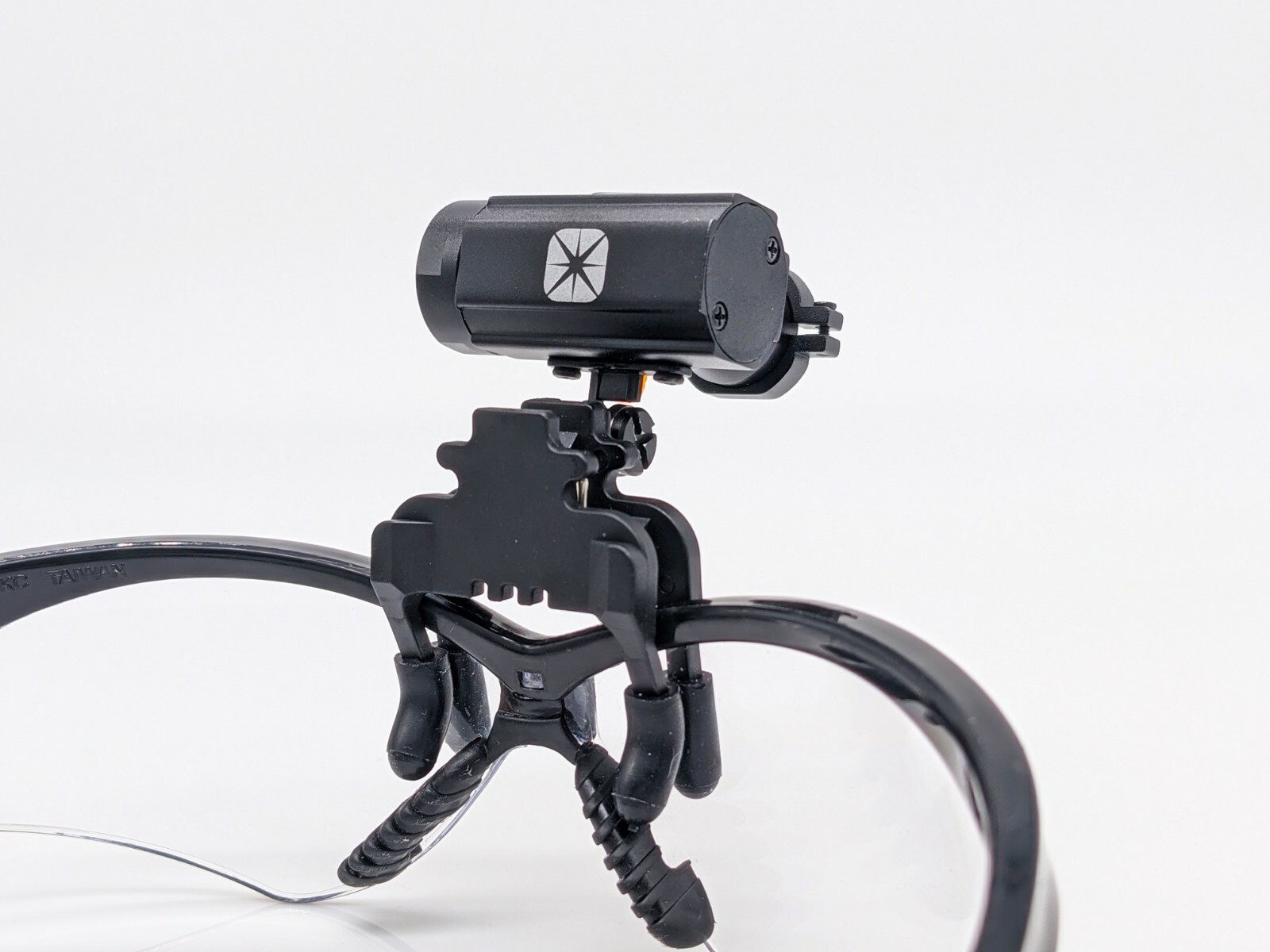 Novae Wireless Mini | Dental LED Loupe Headlight surgitel orascoptic schultz
