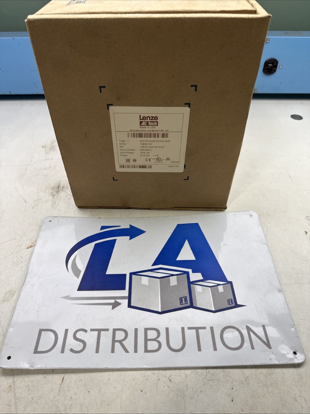 LENZE AC TECH FREQUENCY DRIVE ESV751N04TMC HP1 400/480V