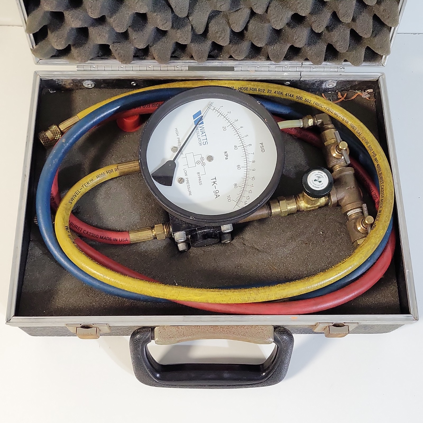 Watts Regulator TK9A Backflow Preventer Test Gauge HVAC Valve Hose Assembly Case