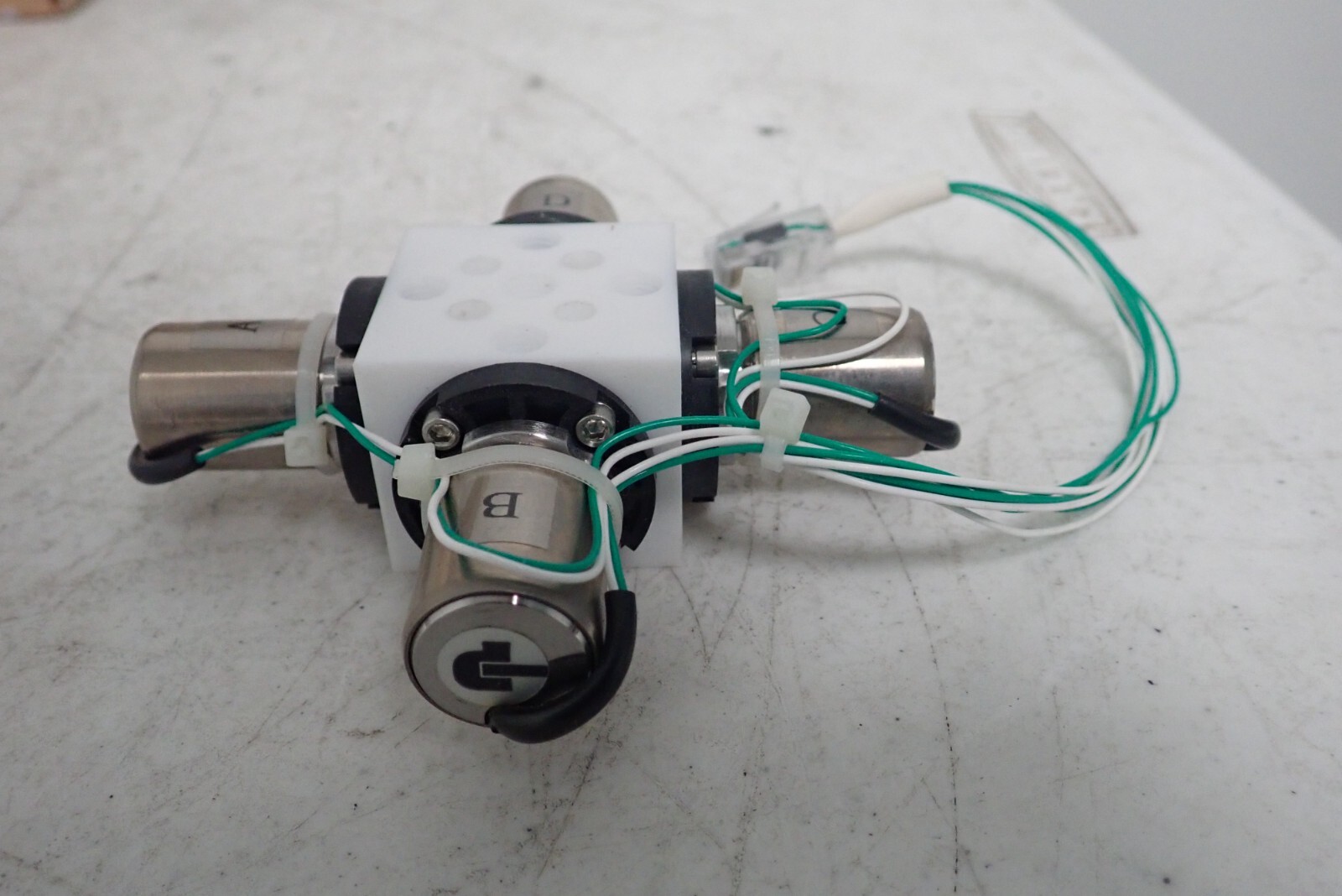 Agilent MCGV 1100 Multi-Channel Gradient Valve for the G1311A Quaternary Pump