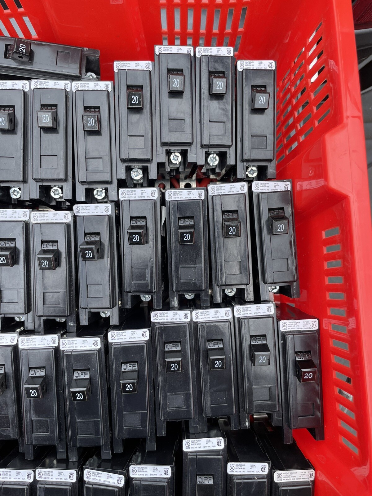 1-EATON/CUTLER HAMMER BAB1020/BA1020 1 POLE 20A BAB CIRCUIT BREAKER (USED)