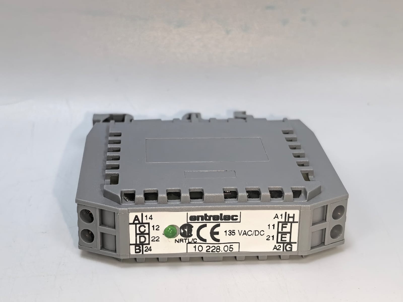 LOT 2 PCS ENTRELEC 001022805 RB122A-135VAC-DC TERMINAL BLOCK ABB 1SNA010228R0500