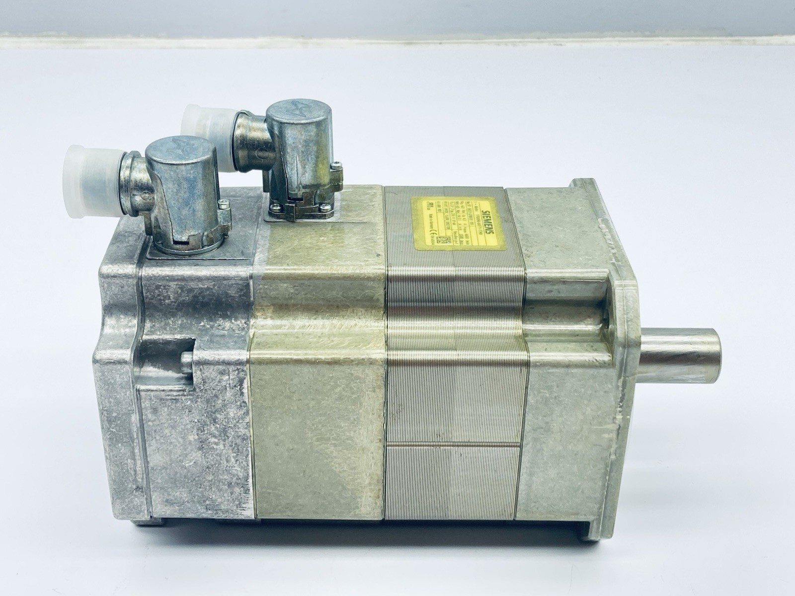 SIEMENS 1FK6060-6AF71-1TH0 Servo Motor 24vdc/Brake 15.6W 3ph 24mm-Shaft