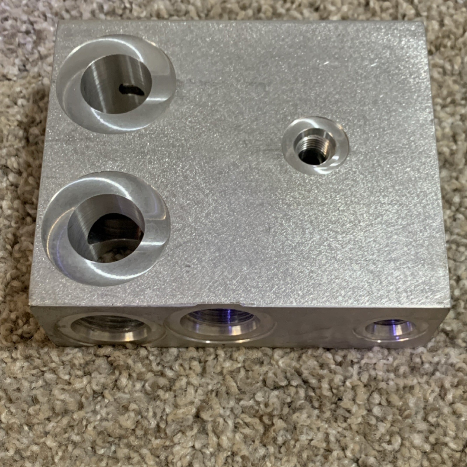 Aluminum Hydraulic Manifold Block, Multiple Threaded Ports, Machined Metal