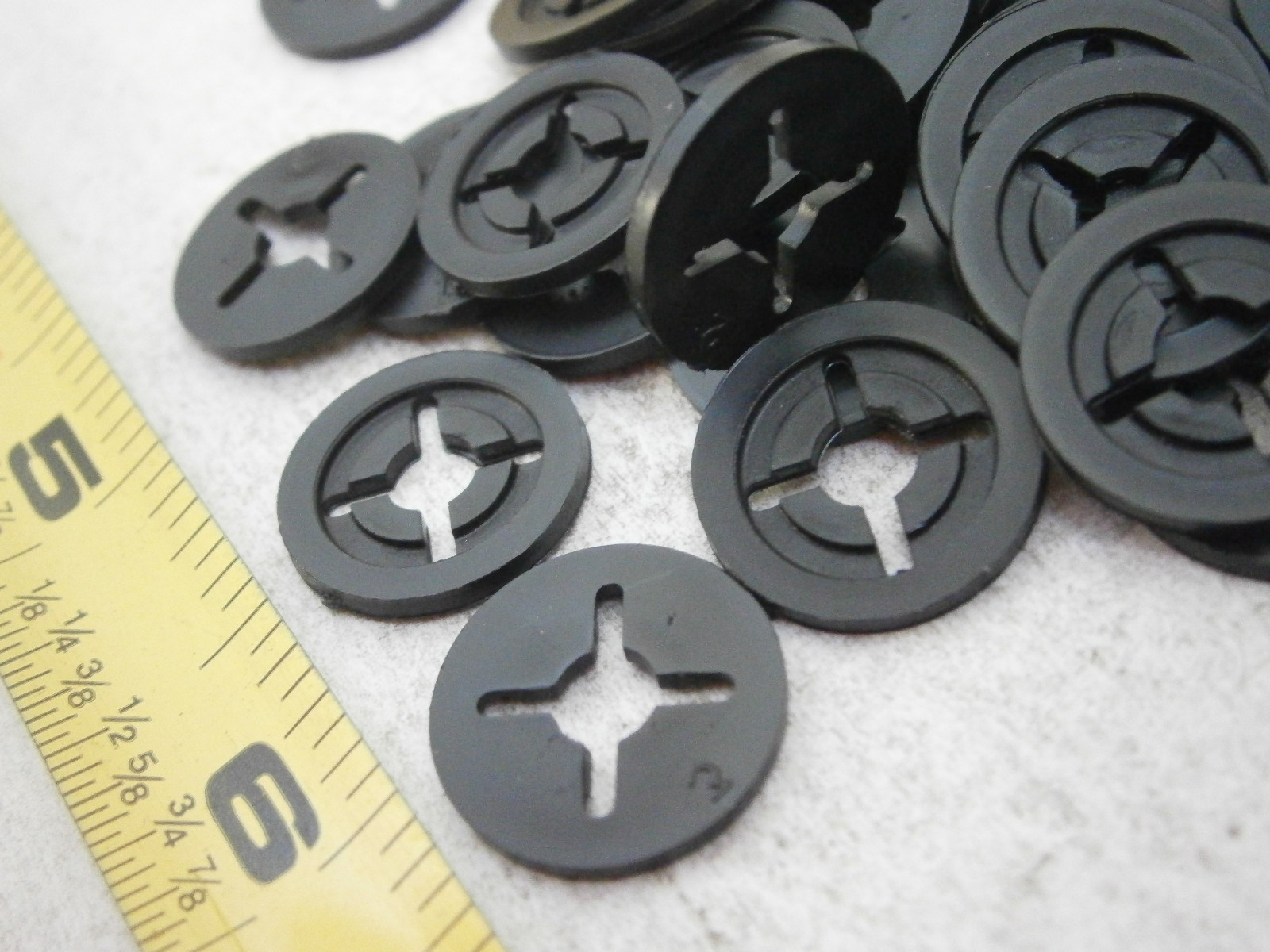 Southco 12-11064-42 Push-On Retainers .61 OD .18″ ID Nylon Black Lot of 44#4749A