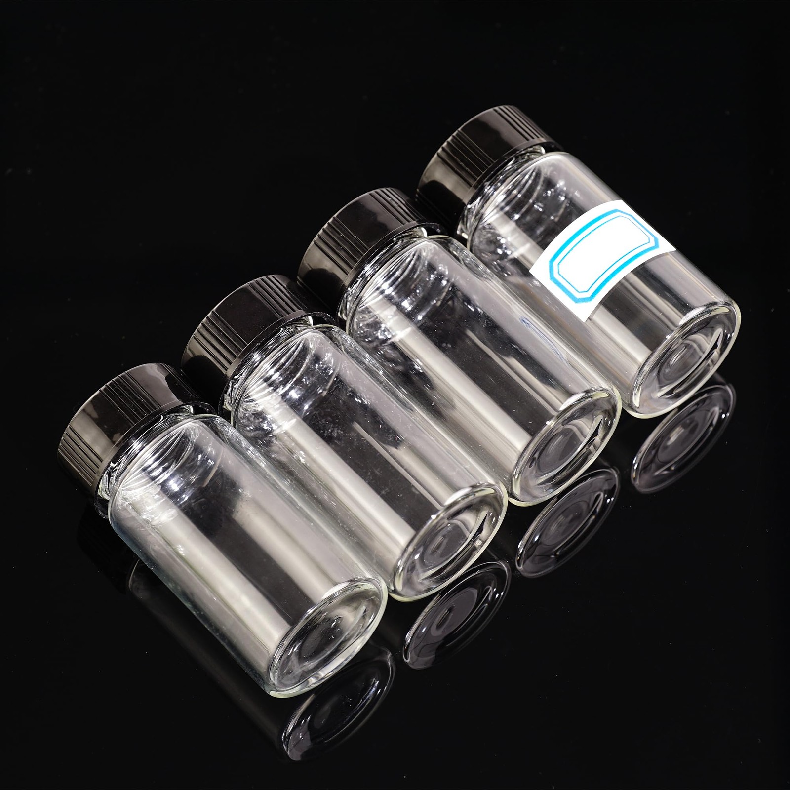 ETTSNU 20ml Clear Glass Vials with Screw Caps and 0.7 Ounces, Transparent