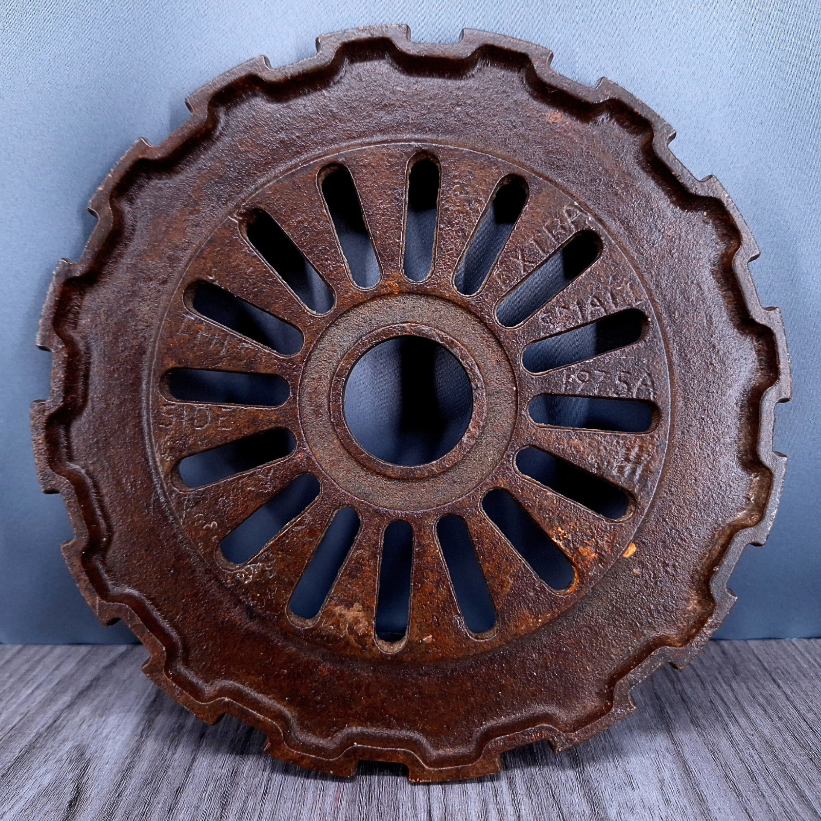 Vtg Cast Iron Corn Seed Planter Plate Extra Small 1975A