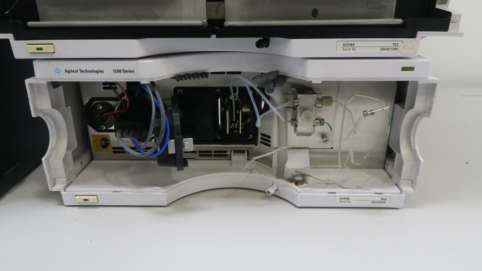 Agilent 1200 HPLC System with G1311A Quaternary Pump and G1315D DAD
