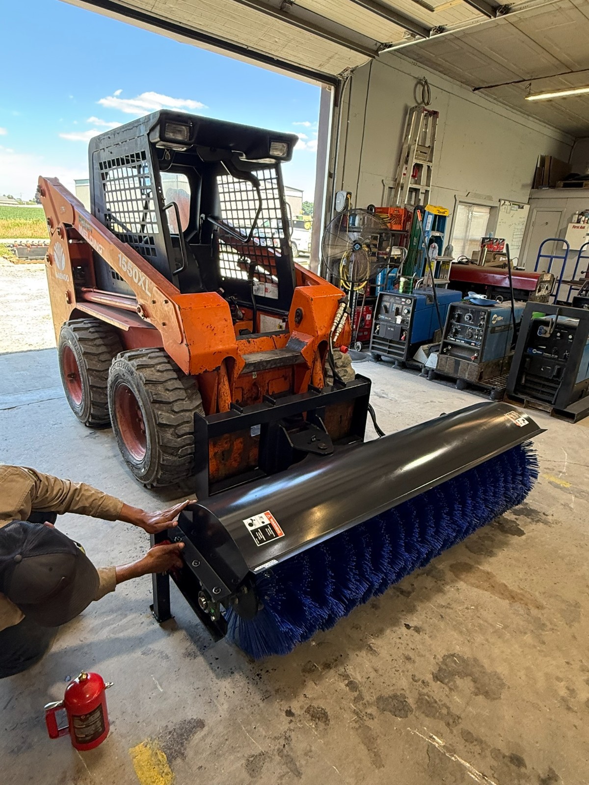 72″ Skid Steer Angle Broom Hydraulic Sweeper Attachment Quick Attach Not Mini