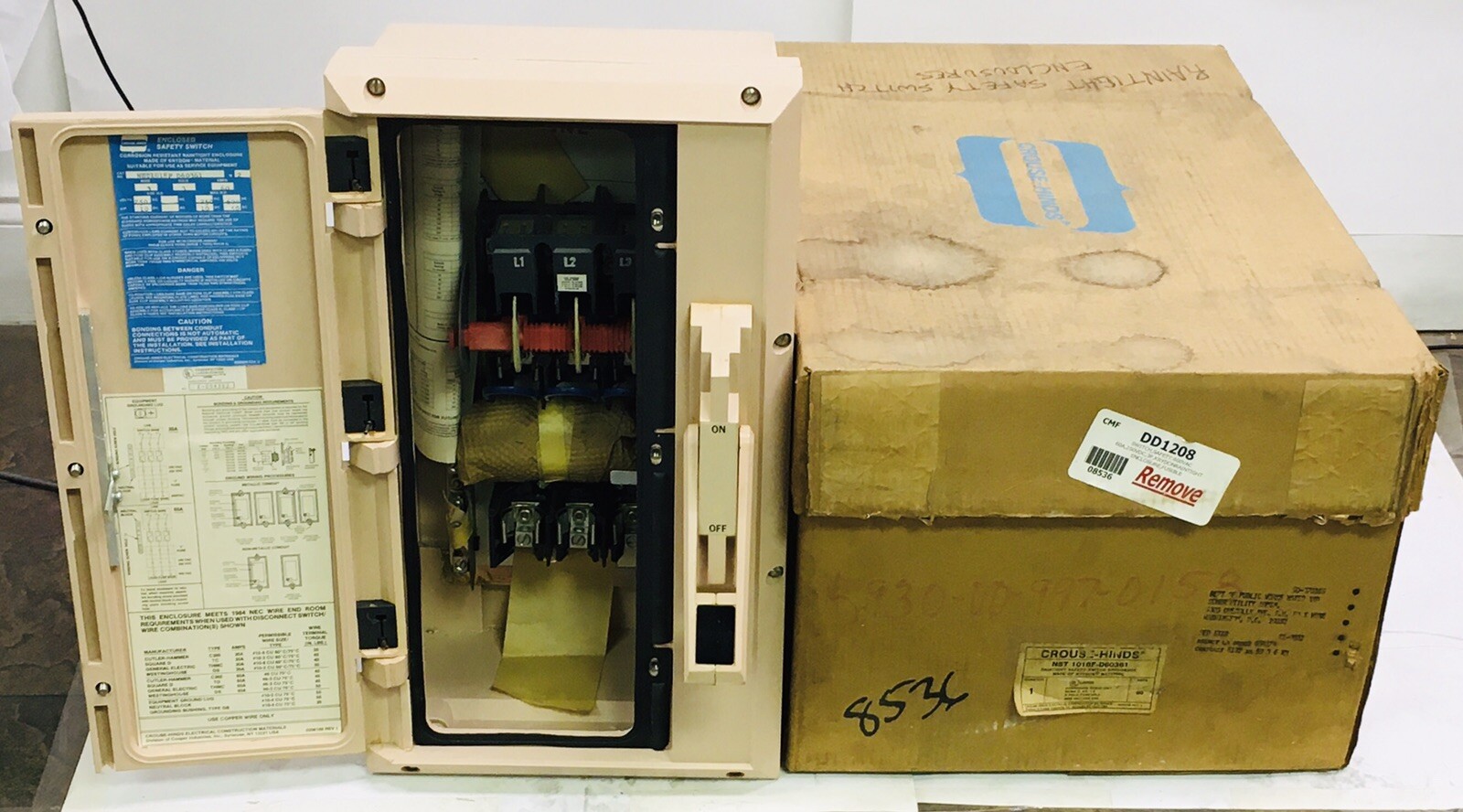 CROUSE HINDS NST1018F-D60361 KRYDON 60AMP FUSIBLE DISCONNECT SWITCH NEW IN BOX