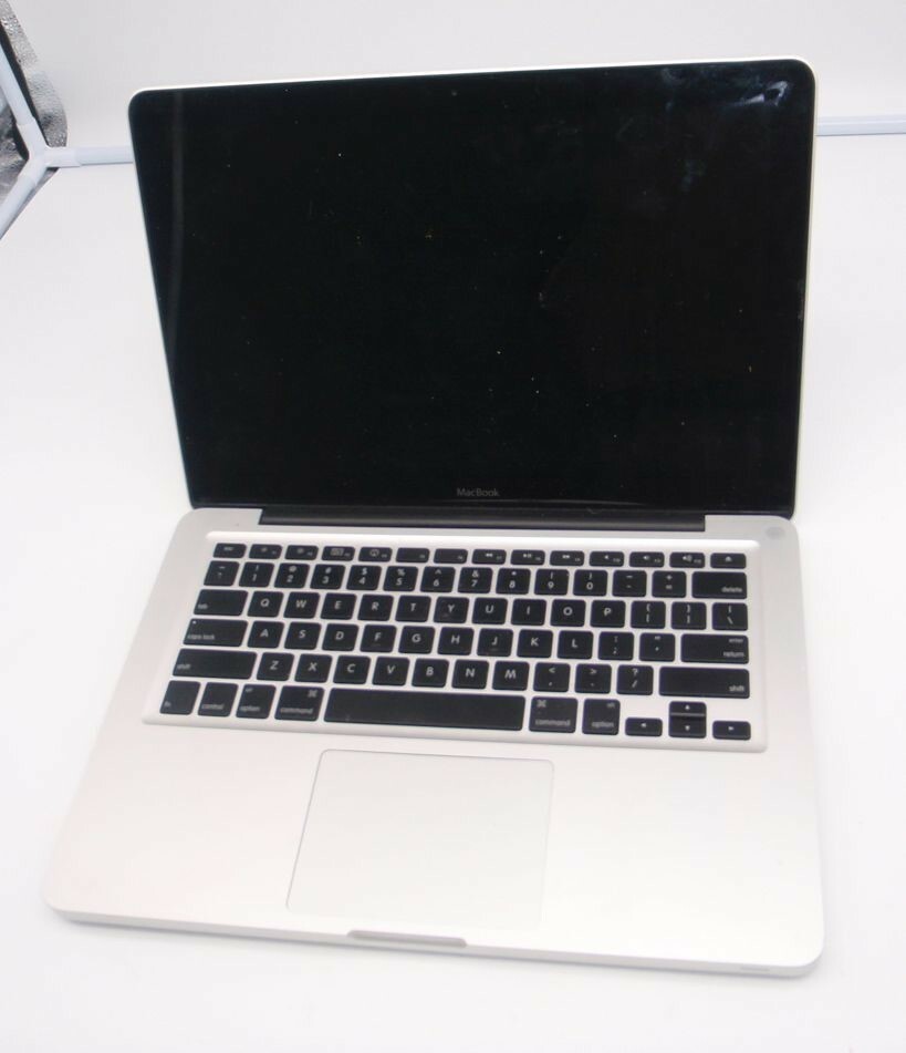 Apple MacBook