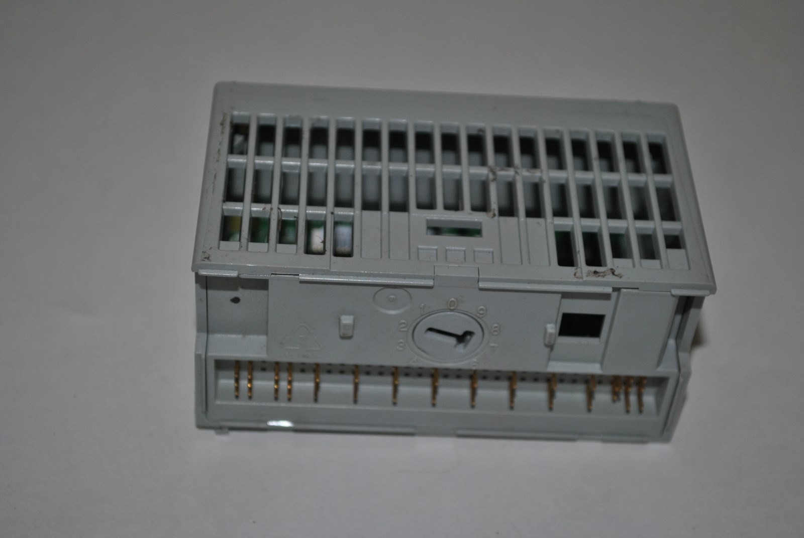 1794-OB16 ALLEN BRADLEY OUTPUT MODULE