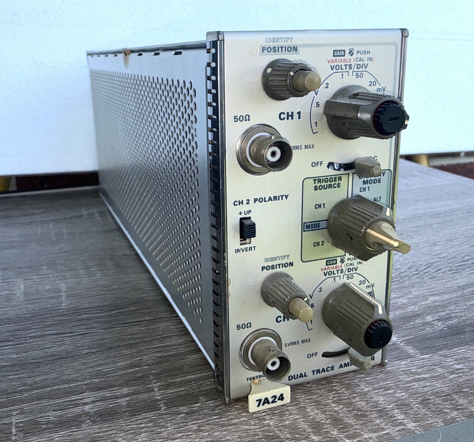 Tektronix 7A24 Dual Trace Amp Vertical Plug-in for 7000-series scope