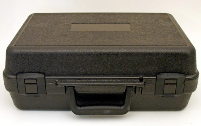 505 – PLATT LUGGAGE – BLOW MOLDED CASE – Exterior Dimensions (L x W x D): 15″ x