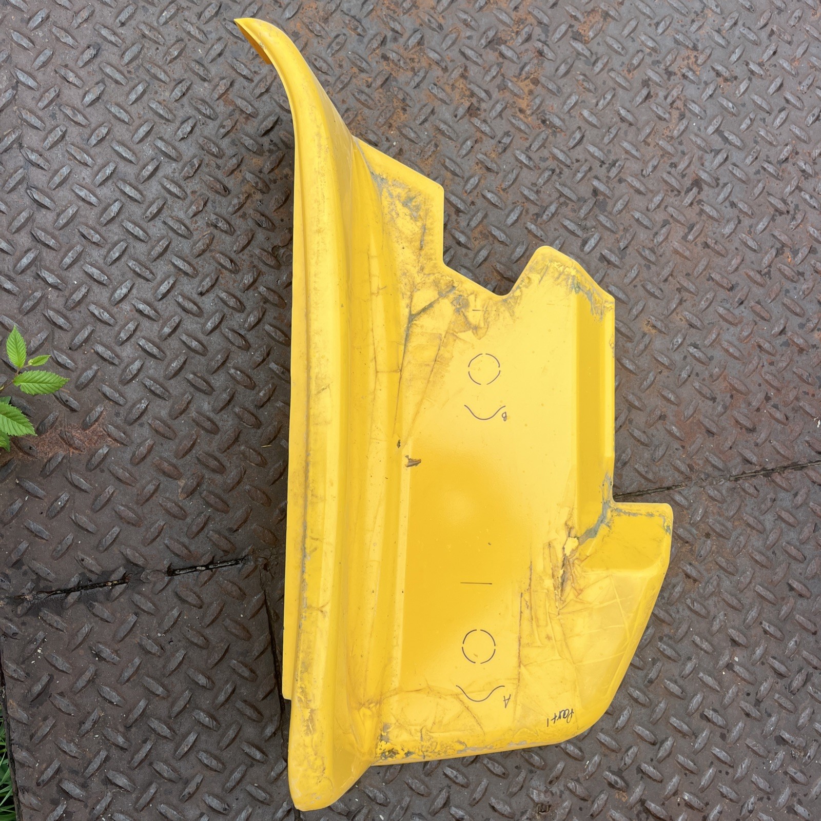 NEW Left Side Fender New Holland L220 L218 OEM 84302587 47545564
