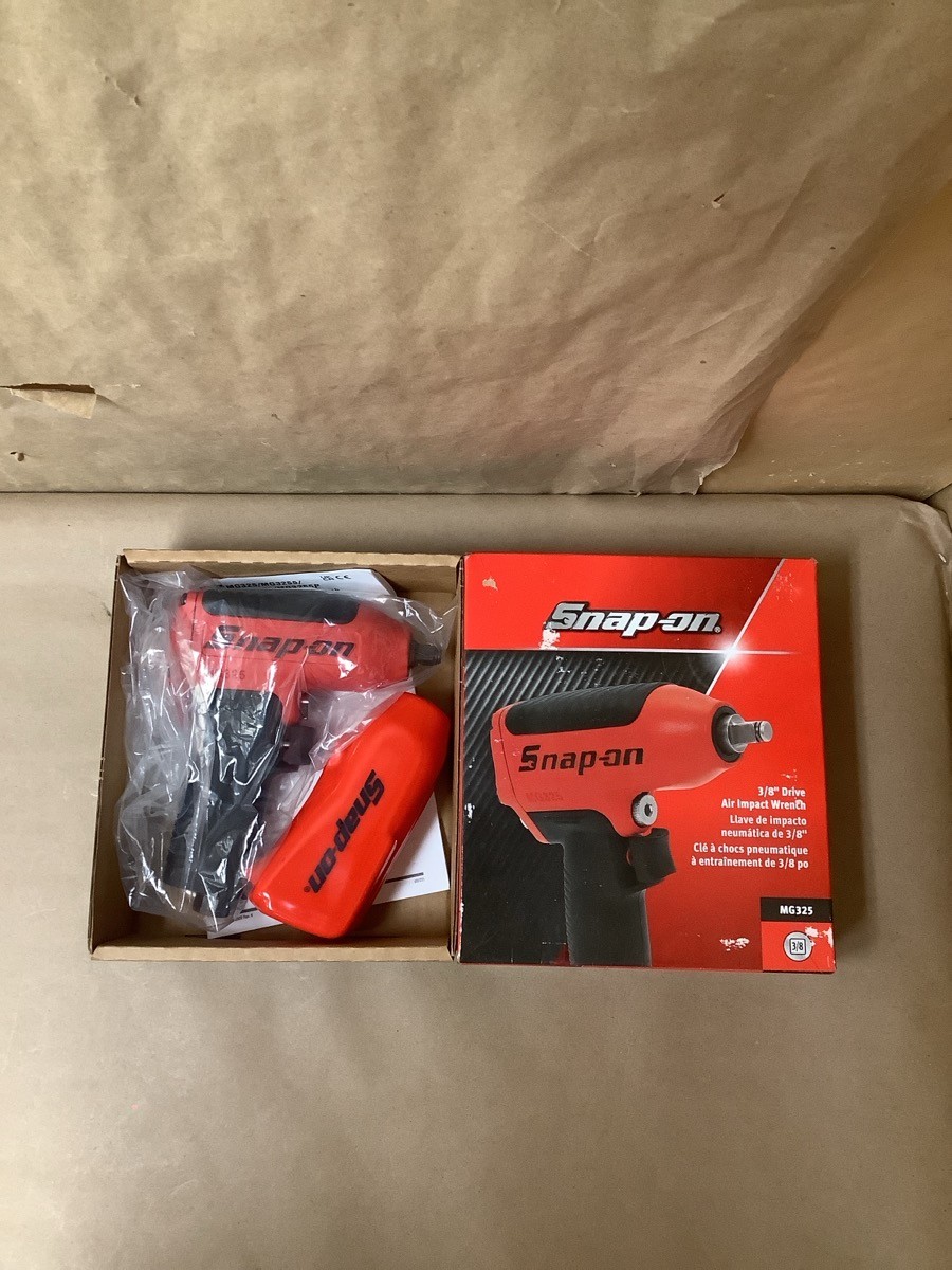 SNAP-ON MG325 3/8″ DRIVE AIR IMPACT WRENCH IN BOX (B42010713)