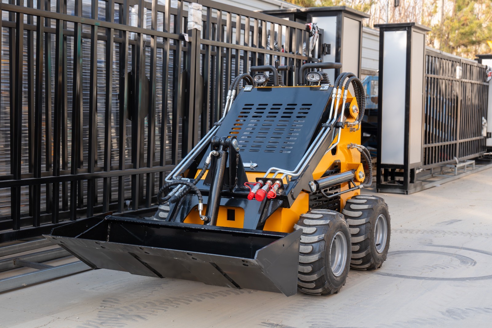 870kg Mini Skid Steer Loader MS380 23HP Dual Pump Wheeled Skid Steer Free Ship