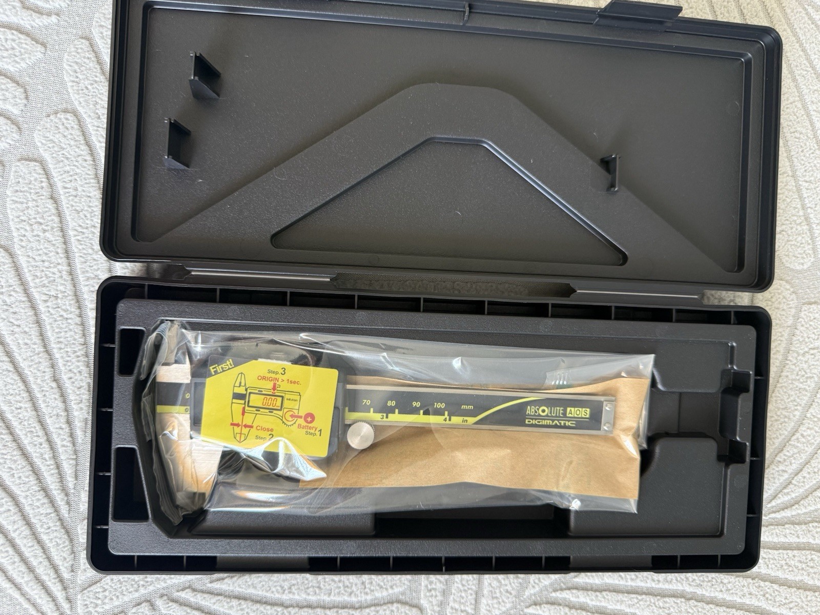Mitutoyo 500-195-30 ABSOLUTE AOS Digimatic Digital Caliper 0-4” / 0-100mm NEW