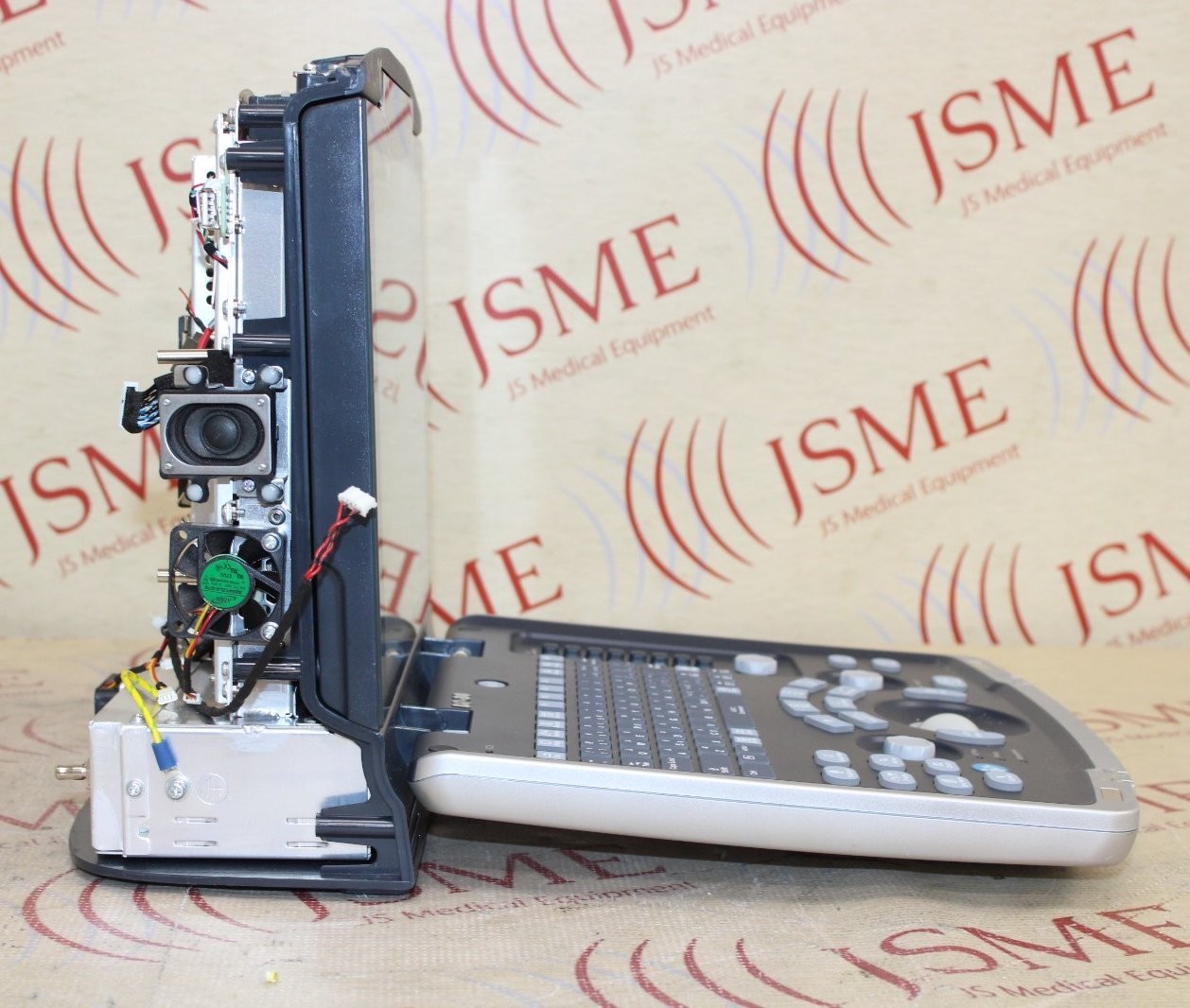 Mindray DP-30 Portable Vet Ultrasound (cracked screen&missing back casing) AS IS