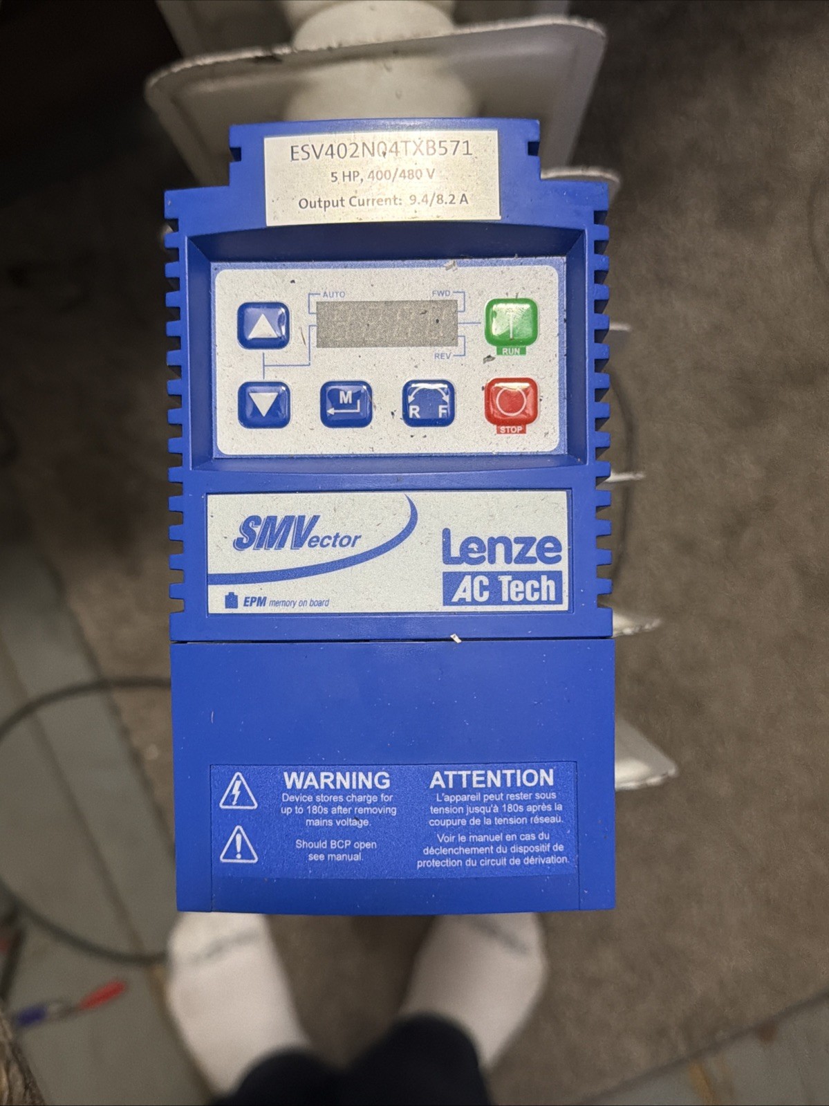 Lenze Ac Tech ESV402NQ4TXB571