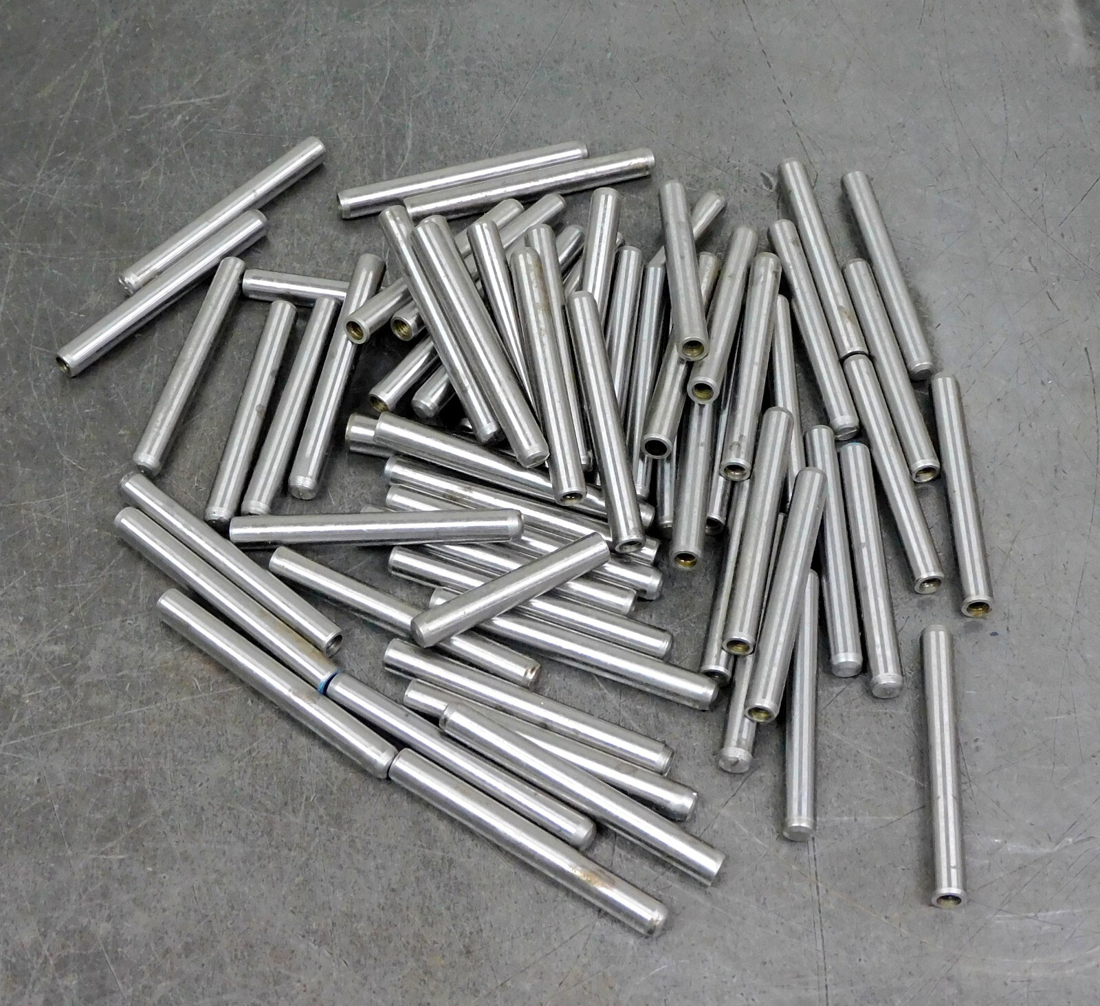 Fastenal – 42-449-7525 M8 x 70 Pull Dowel Pin Large Lot ( 3.4 lbs )