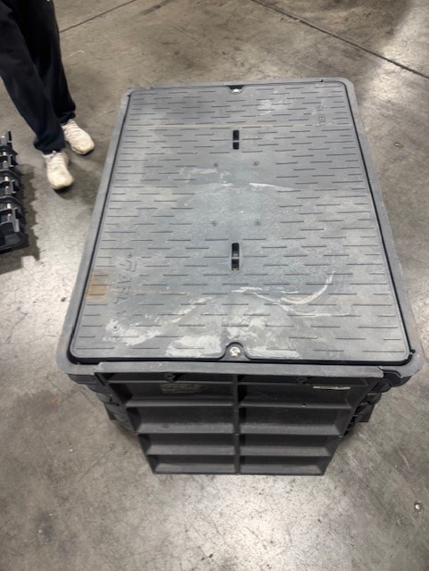 FCV-2-B-15 AFL Switchblade Fiber Containment Vault Handhole 24x36x26″ Tier 15
