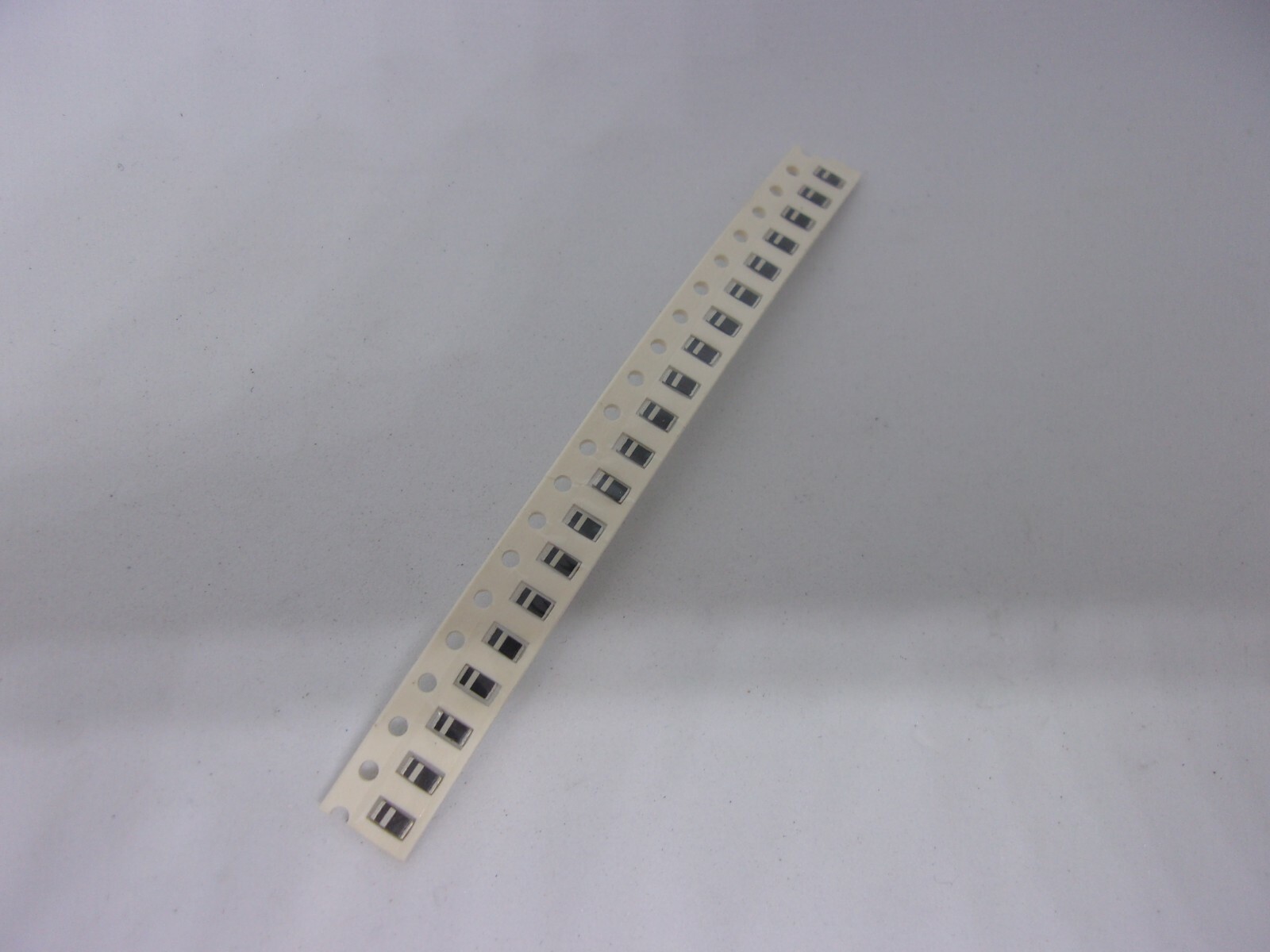 20 Pcs Pack Lot CD4148WP SMD Small Switch Diode Resistor Type 1N4148 1206 4148