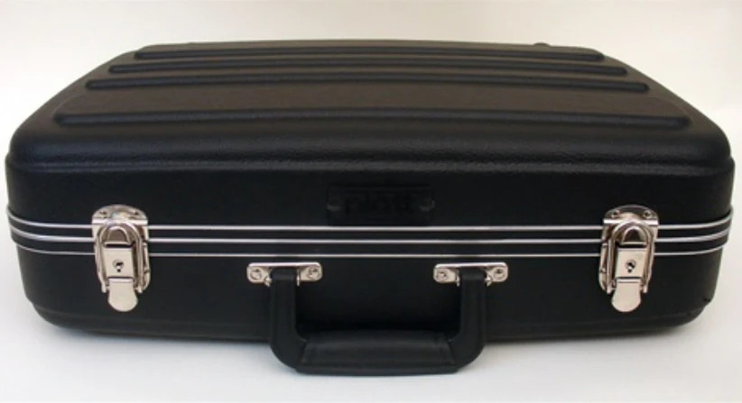 1419 – PLATT LUGGAGE – LIGHT-DUTY ABS CASE – Interior Dimensions (L x W x D): 18
