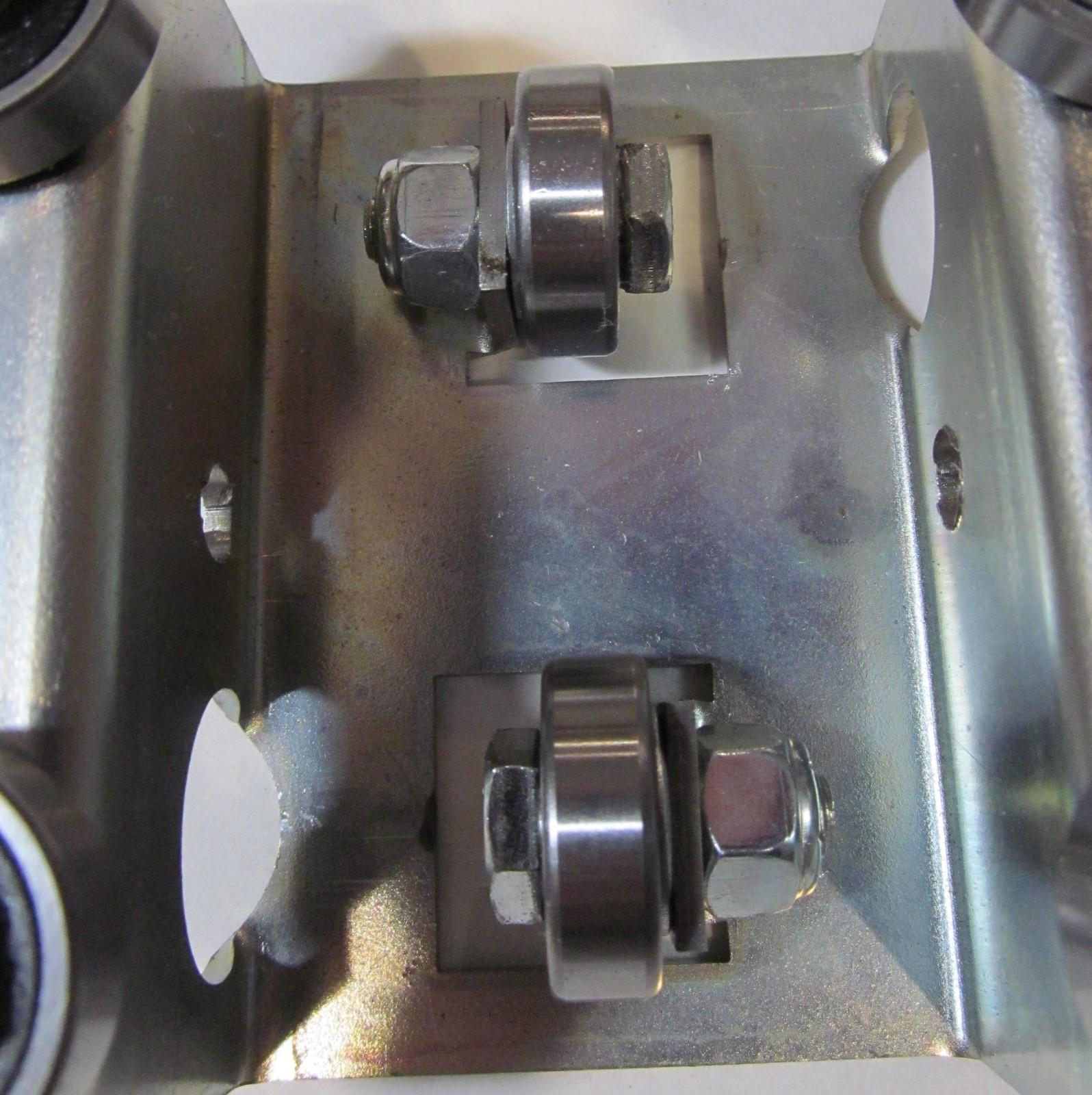 1-5/8 BEAM TROLLEY UNIQUE 6-WHEEL (4x SIDE WHEELS) 2″ CENTER CHANNEL ELEVATOR?