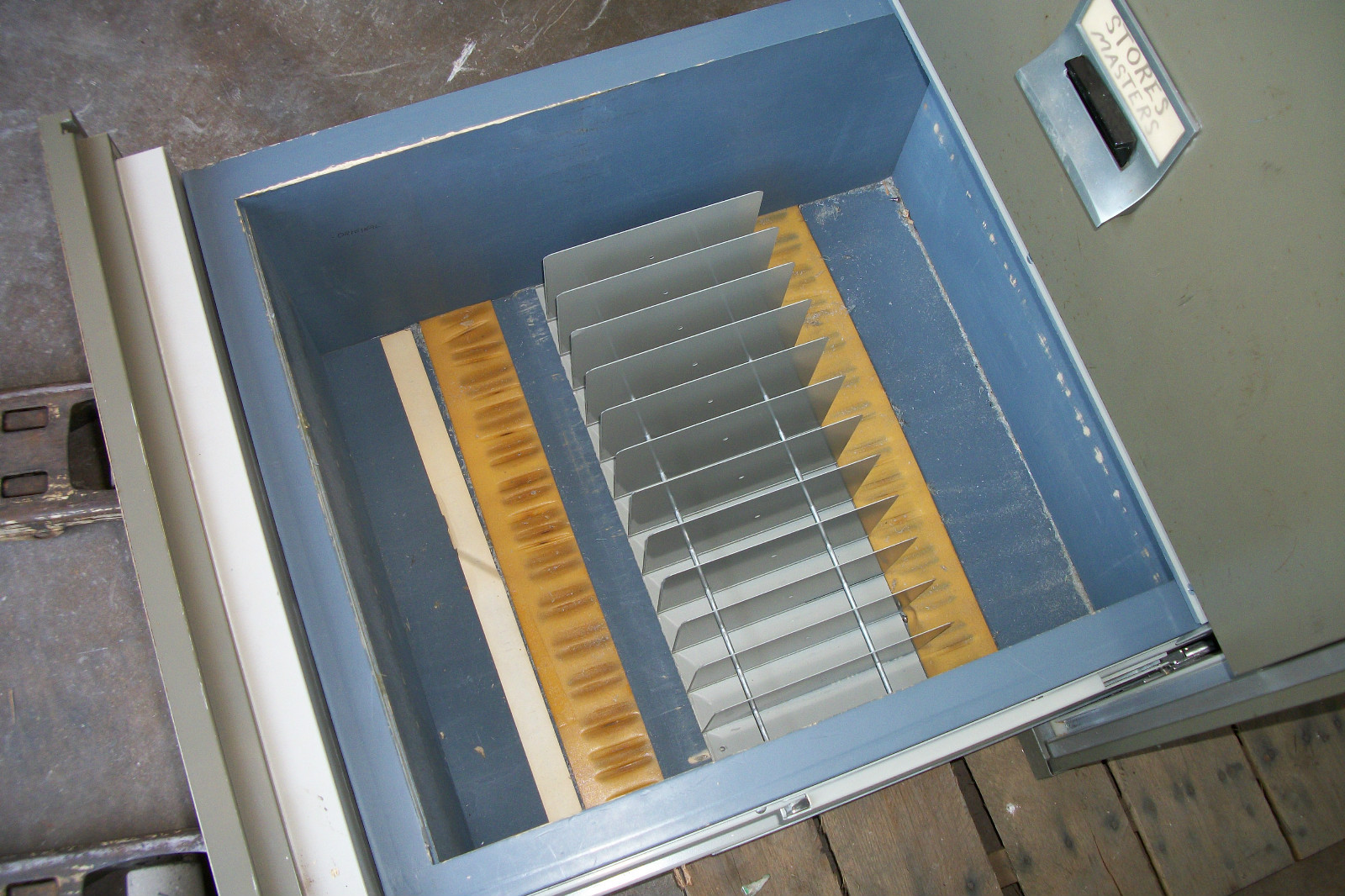 3 DRAWER REMINGTON RAND FIRE PROOF FILE CABINET FIREPROOF RECORDS CITADEL SAFE