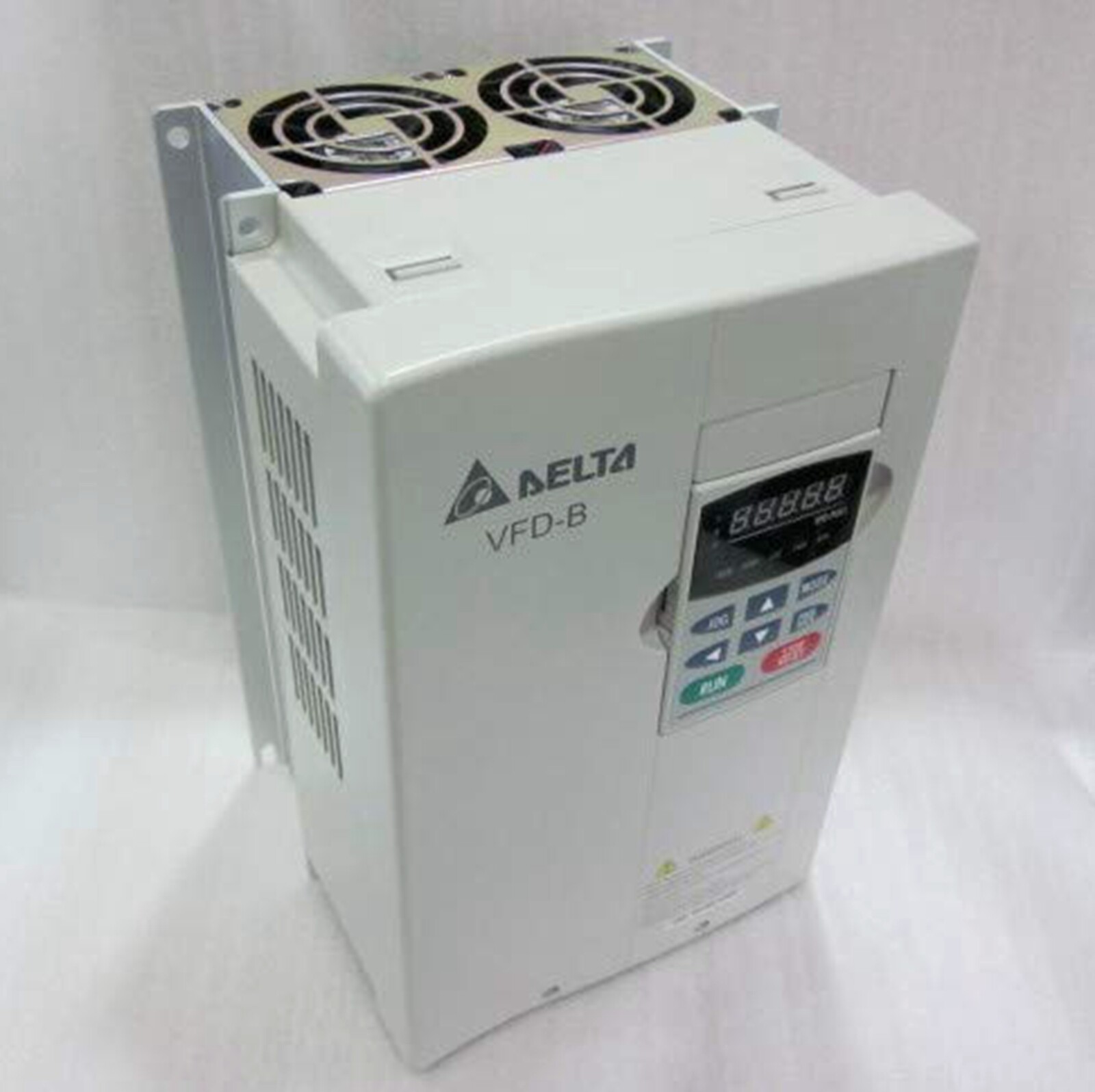 1pcs Brand New In Box Delta Inverter VFD075B43A VFD075B43A