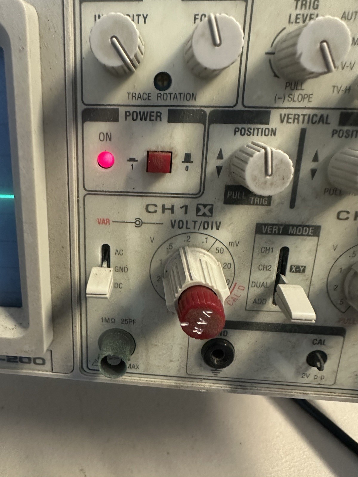 Pintek PS-200 Analog Oscilloscope 20MHz Dual Trace, Dual Trigger