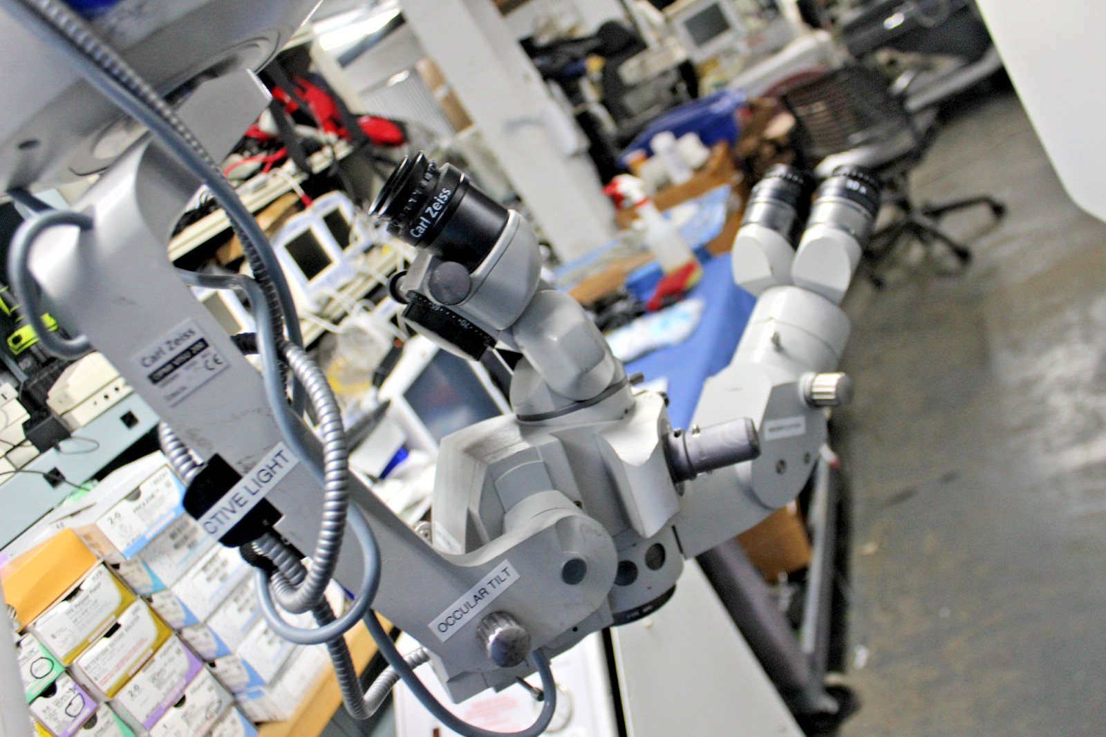 CARL ZEISS OPMI VISU 200 STATIV S8 SURGICAL MICROSCOPE