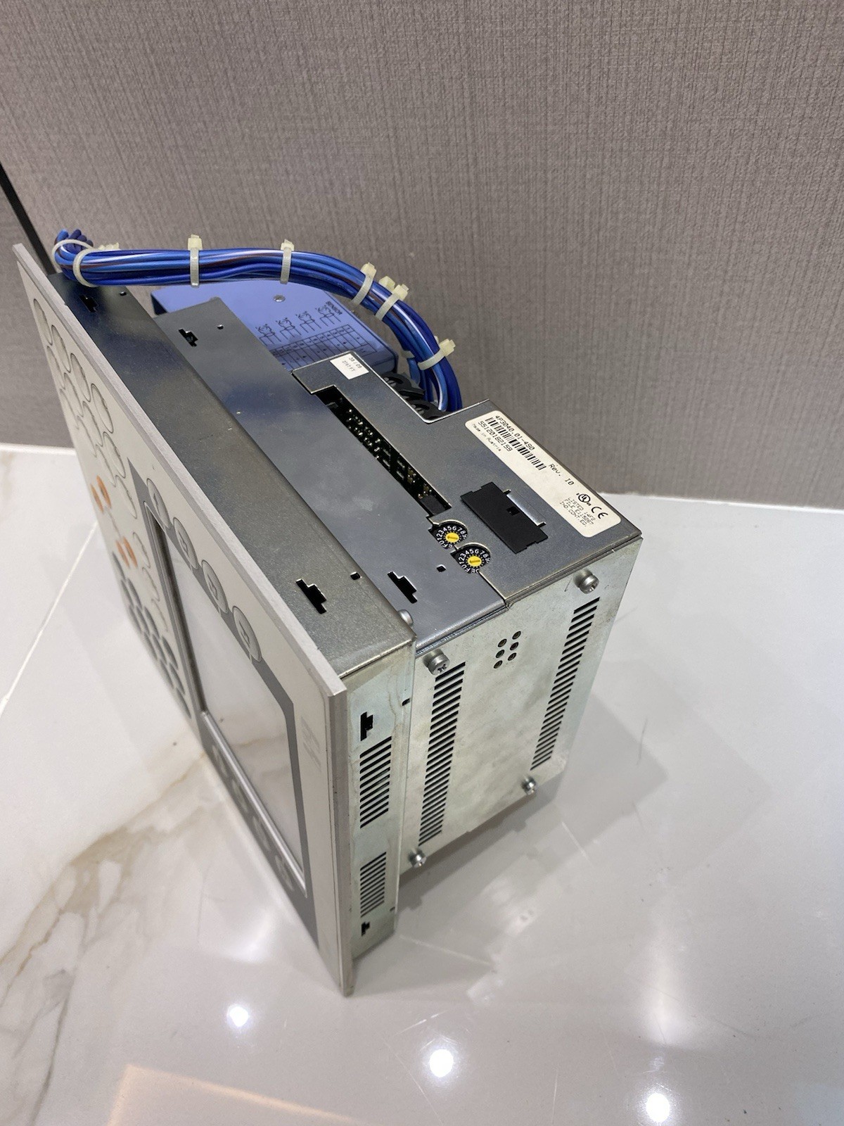 B&R PP41 4P3040.01-490 Panel PC With 3IF681.96 ,AT352,AT664,DI135,AO352,AI774