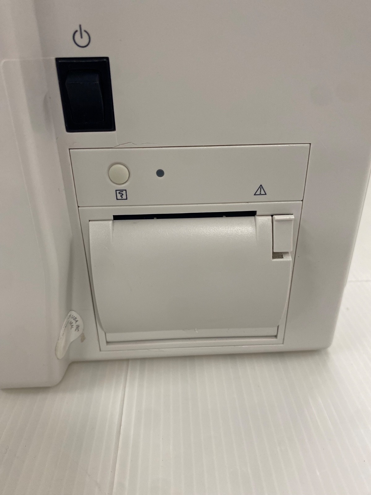 MINDRAY Datascope Passport V Patient Monitor Screen Damage Powers on