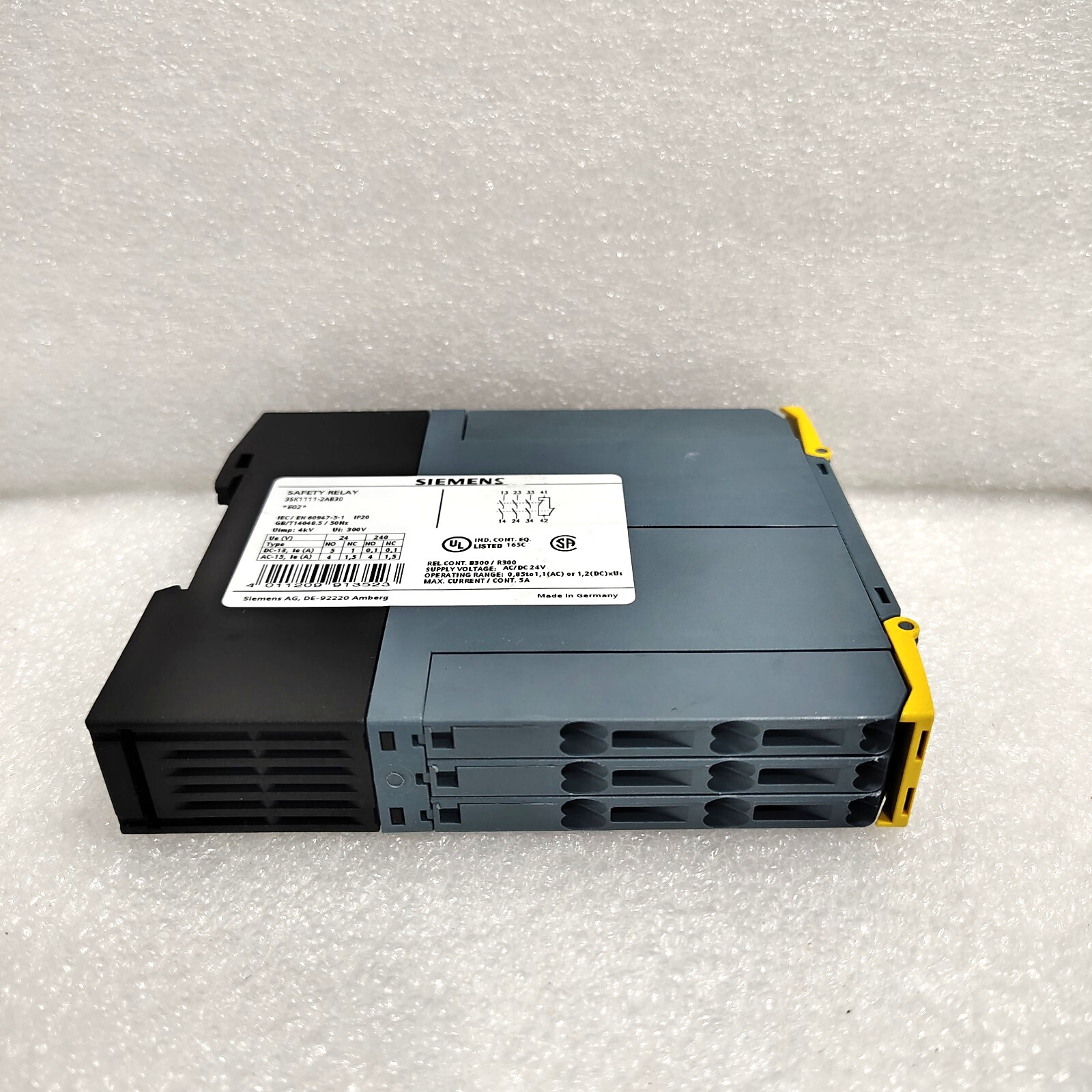 Siemens 3SK1111-2AB30 Safety Relay 24VAC/DC GB/T14048.5/50Hz