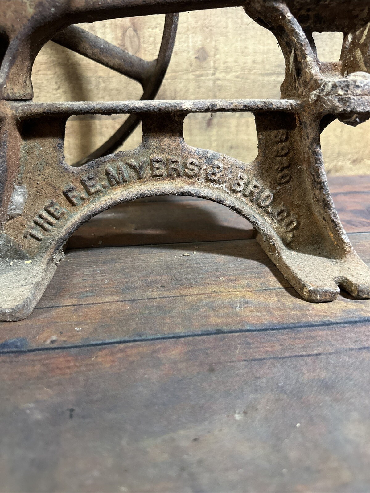 Antique, F E Myers Bros. Co. Ashland Ohio USA Water Pump Belt Driven Decor