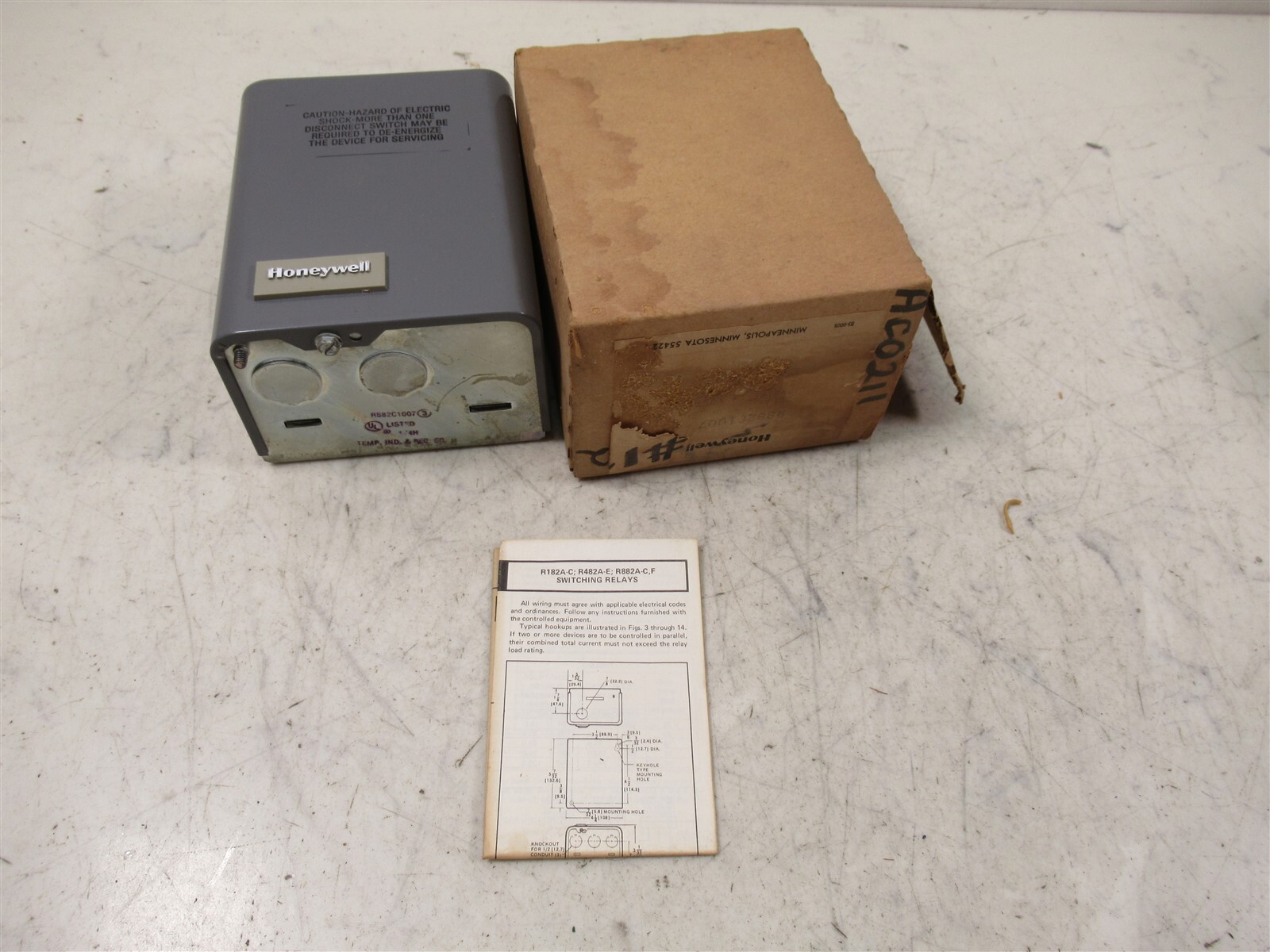 Honeywell R882C1007 Switching Relay NOS Unit with Box