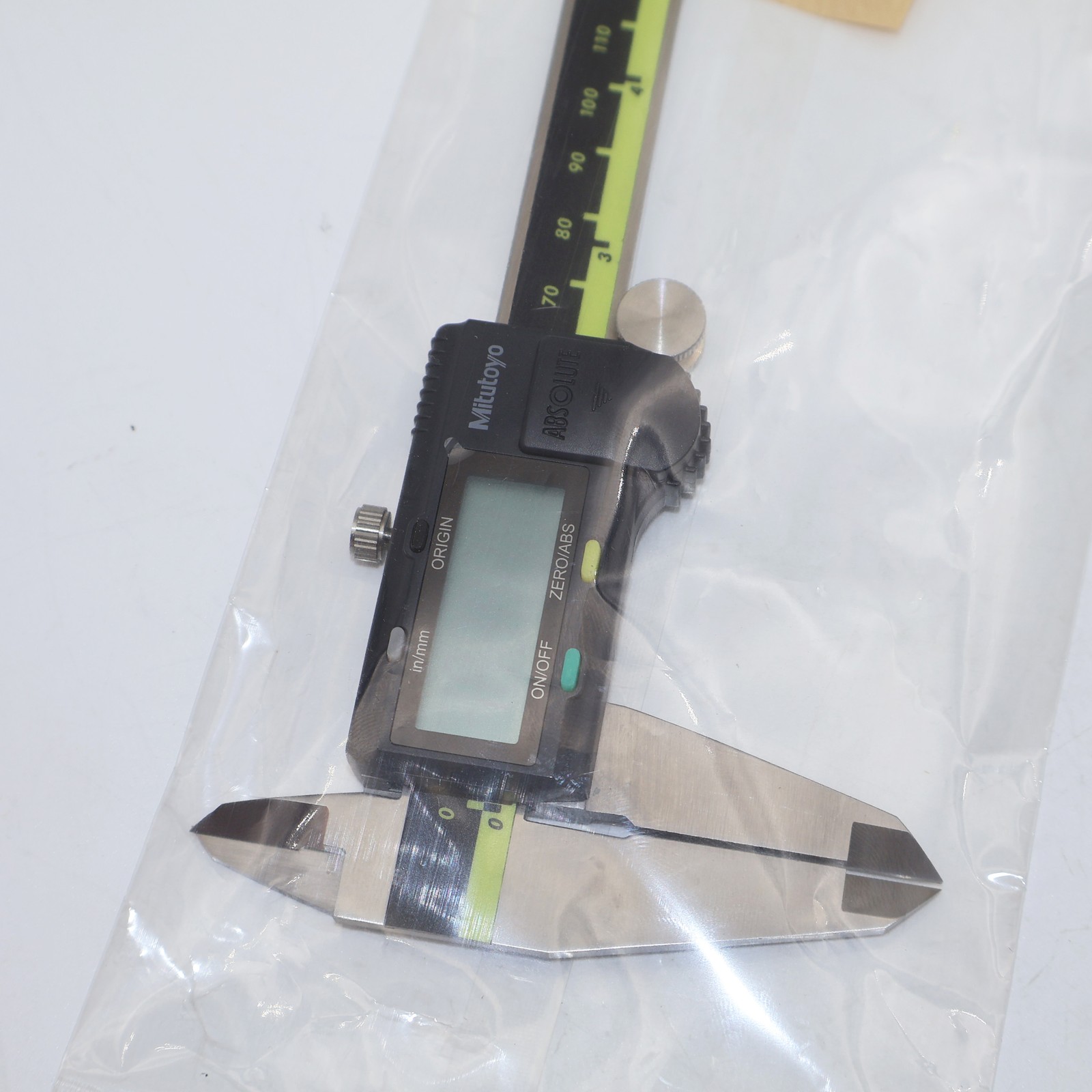 NEW For Mitutoyo 500-197-30 200mm/8″ Absolute Digital Digimatic Vernier Caliper